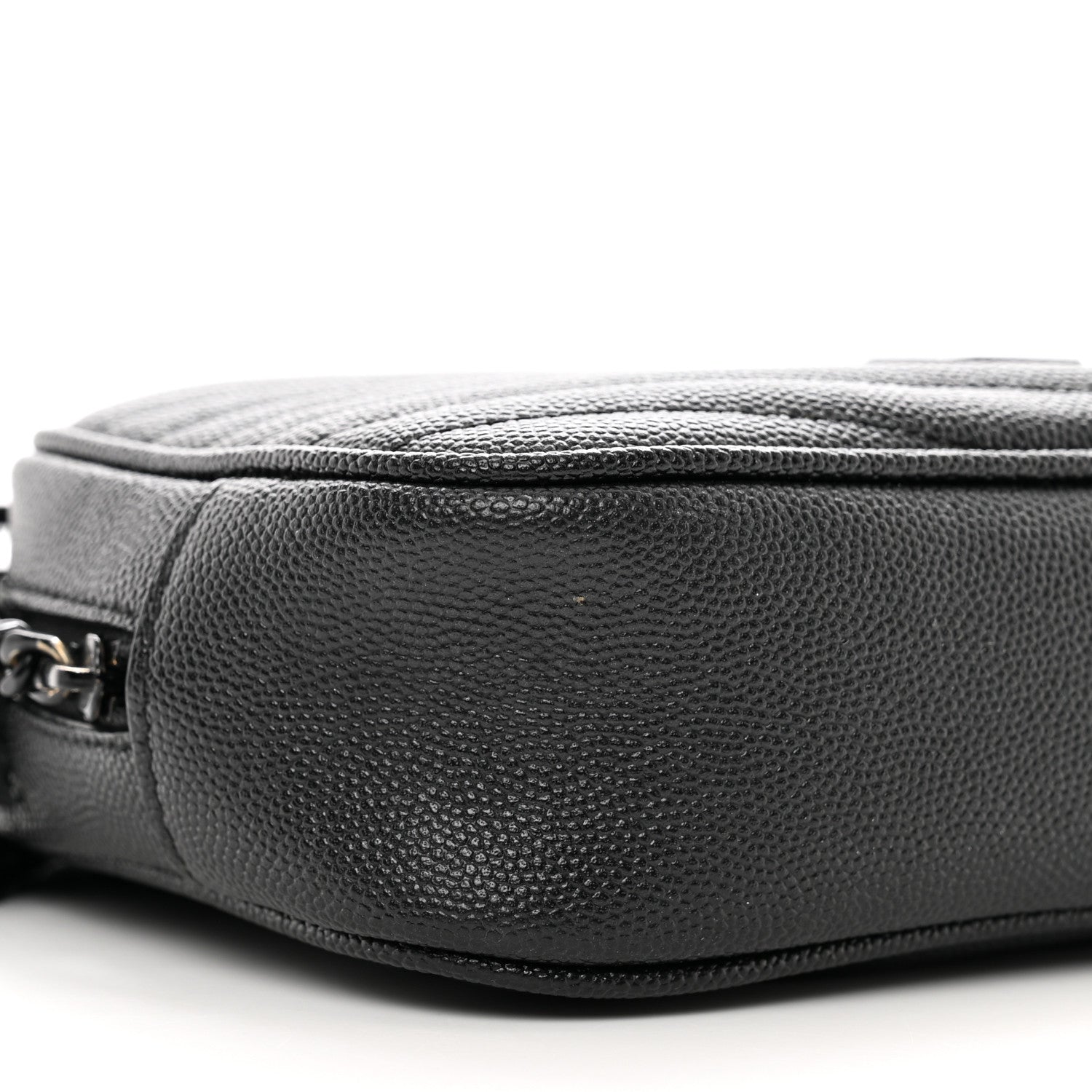 Saint Laurent Grain De Poudre Matelasse Monochrome Monogram Mini Lou Camera Bag Black 9 of 11