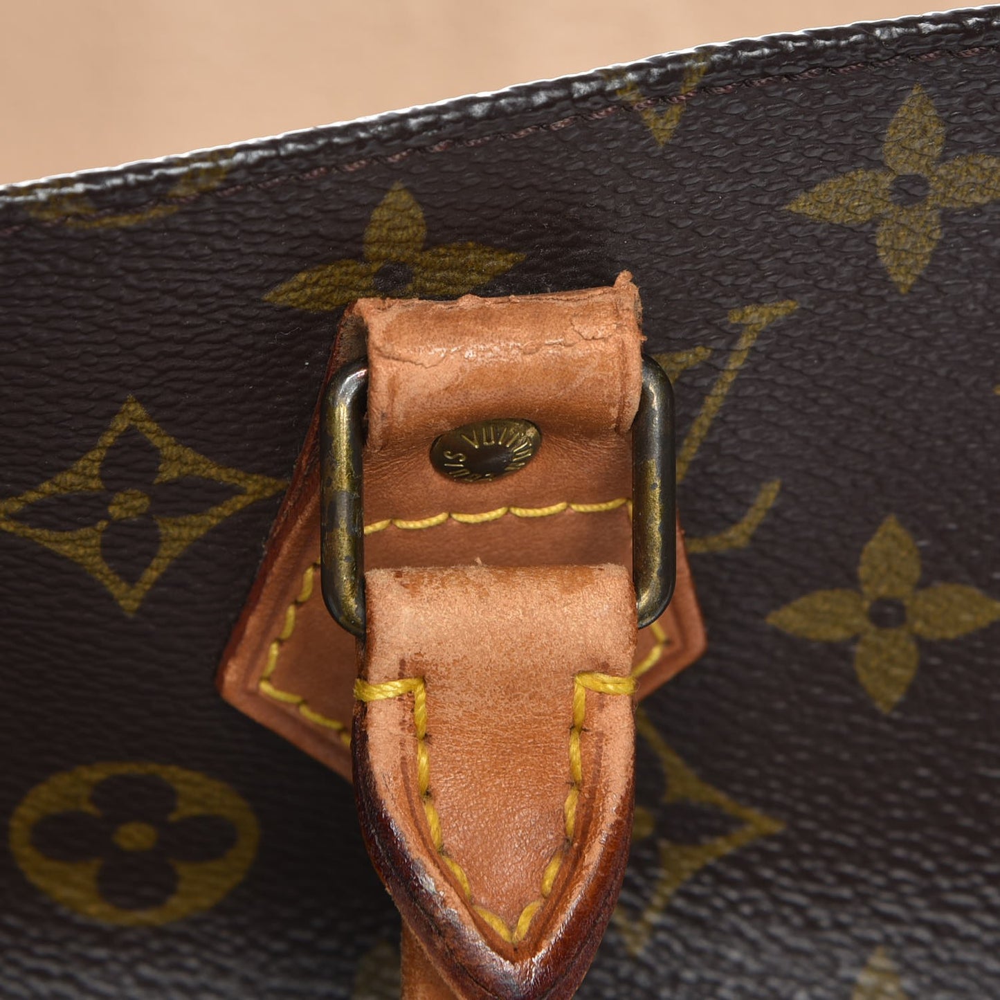 Monogram Sac Plat