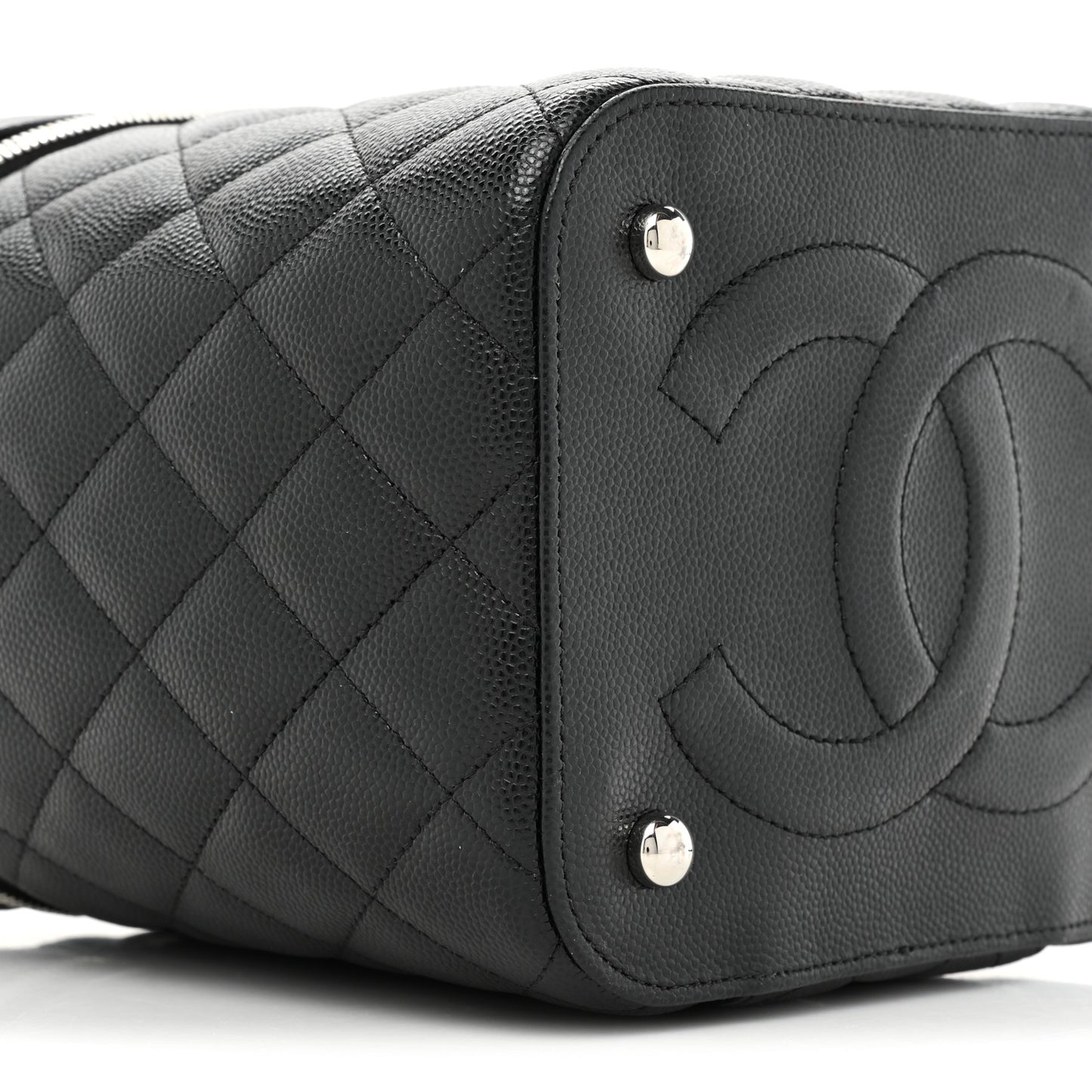 Caviar Quilted Small Top Handle Vanity Case With Chain Black