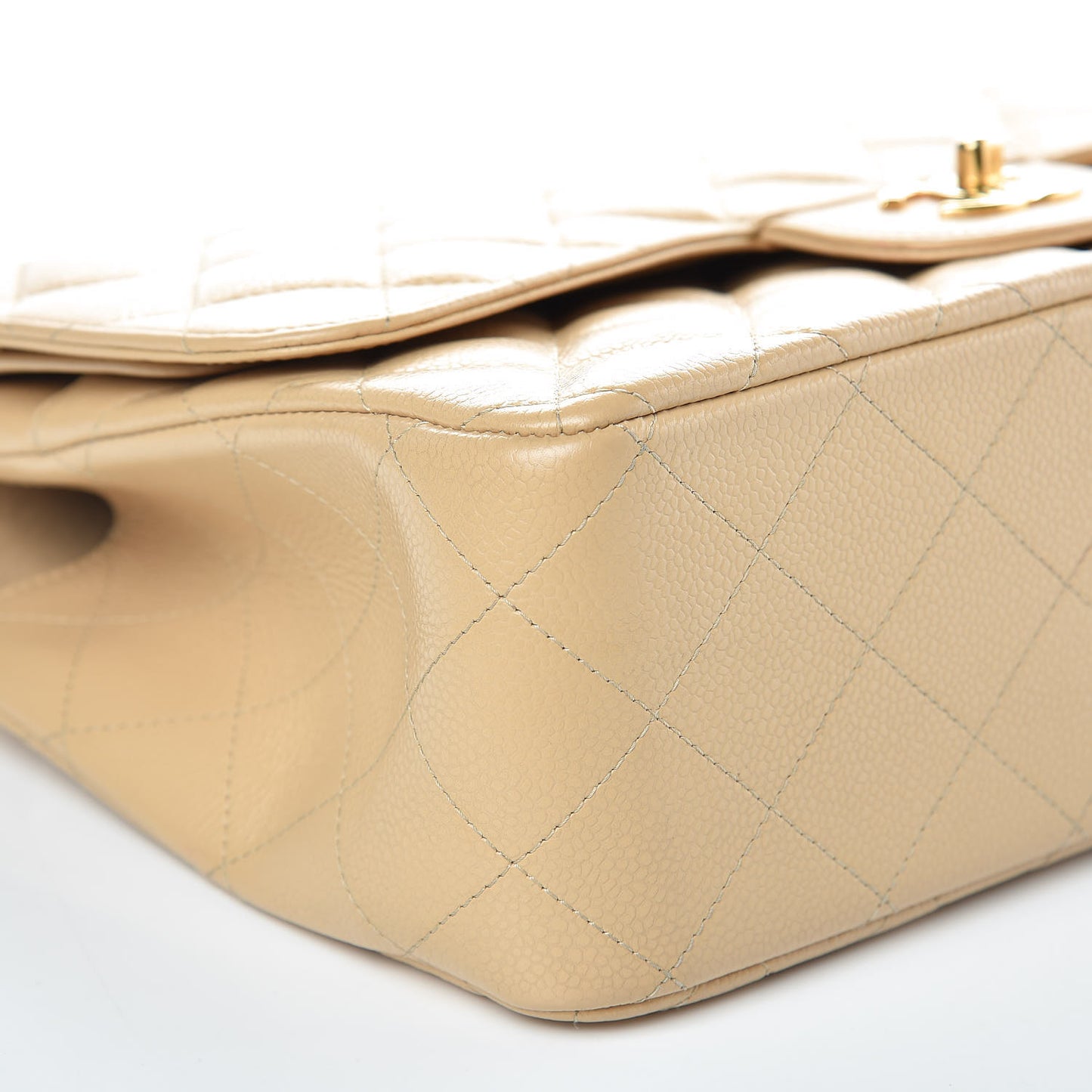 Caviar Quilted Jumbo Double Flap Beige Clair