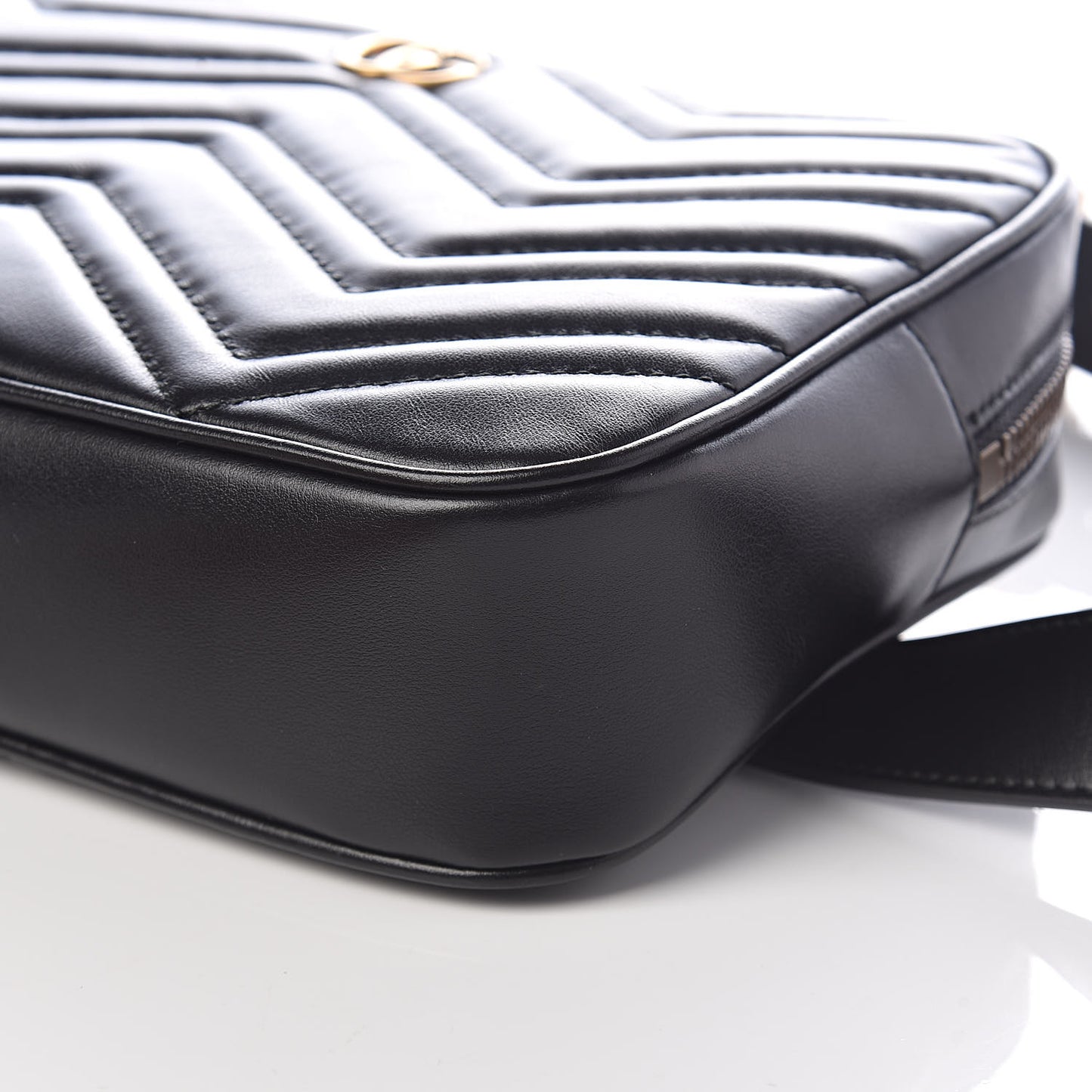 Calfskin Matelasse Mens GG Marmont Belt Bag 100 40 Black
