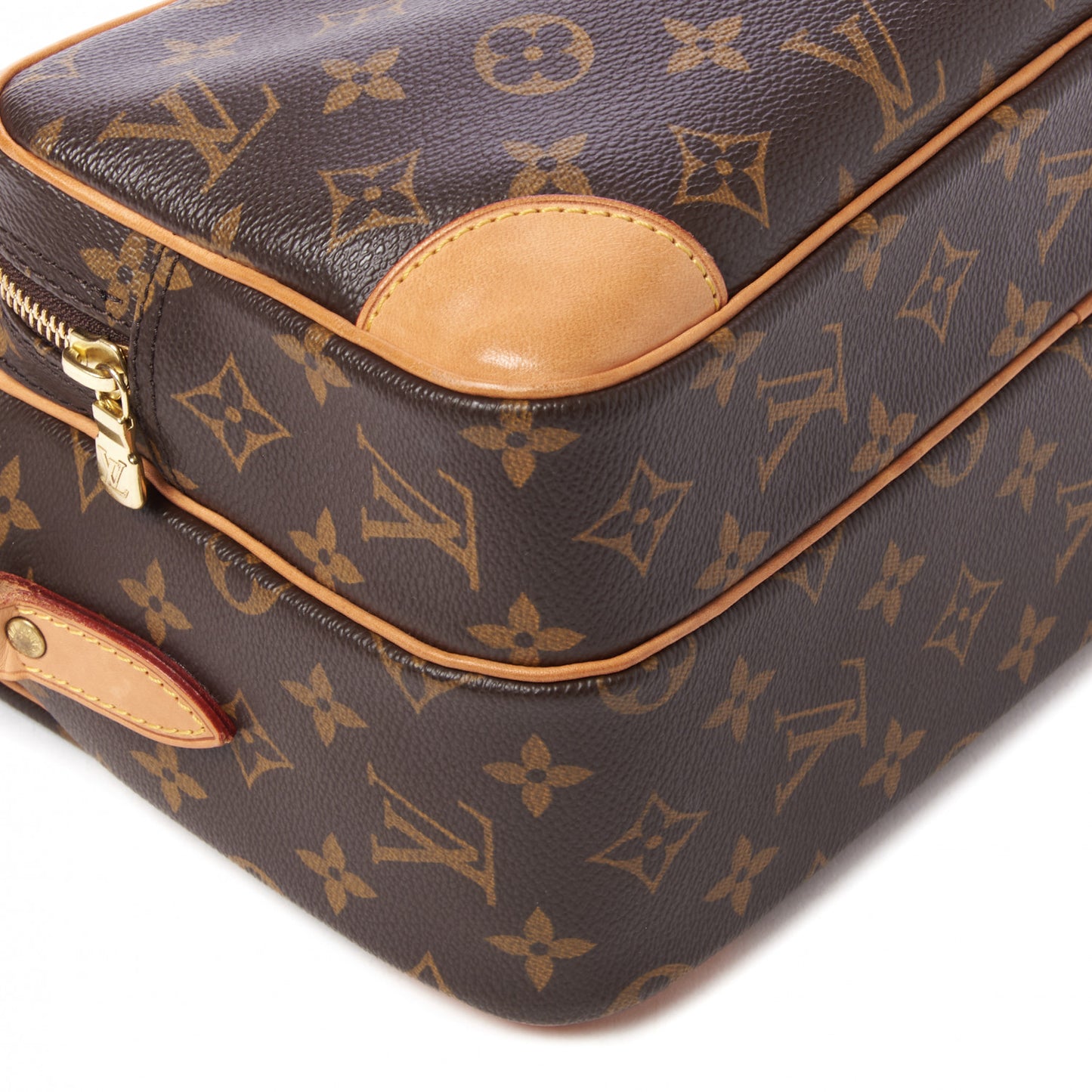 Monogram Nil 28