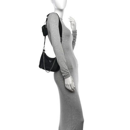 Prada Nylon Re-Edition 2005 Shoulder Bag Black 2 of 13