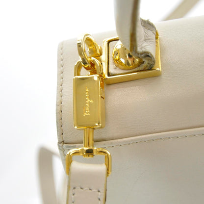 FASHIONPHILE SALVATOREFERRAGAMOLeatherGanciniShoulderBag 4 of 10