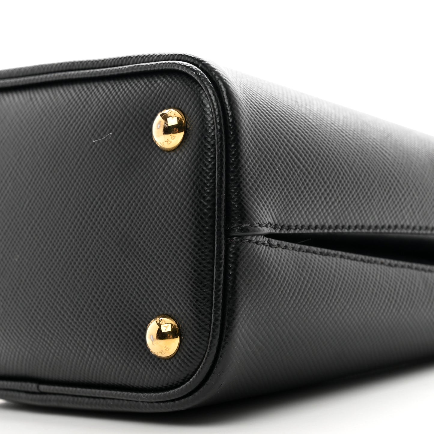 Saffiano Cuir Small Panier Bucket Bag Black Fuoco