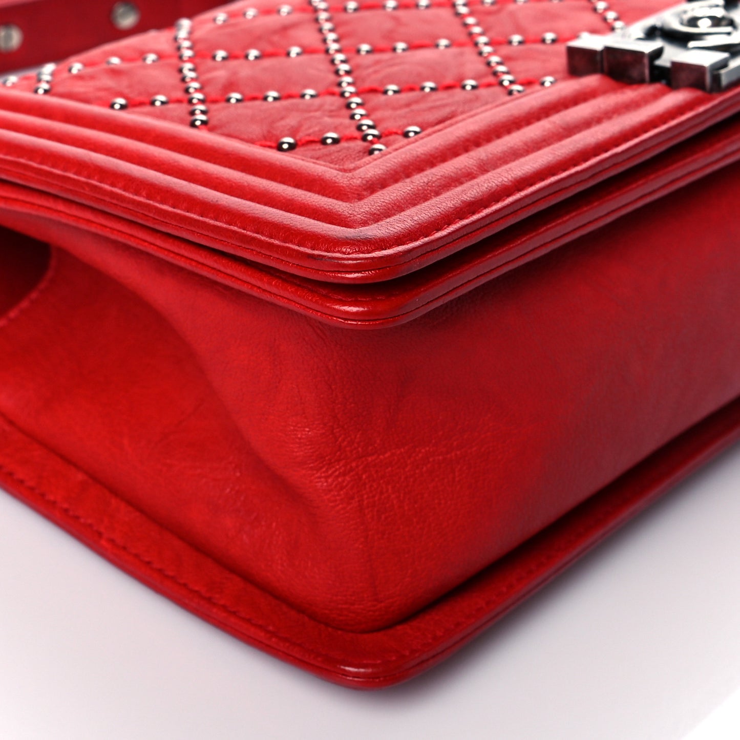 Crumpled Lambskin Small Studded Boy Flap Red