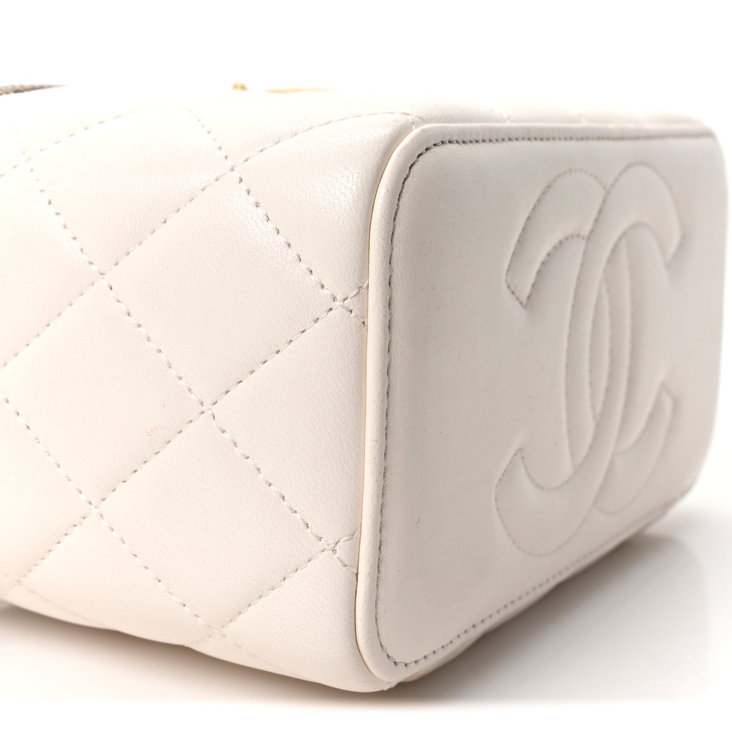 Chanel Lambskin Quilted Pearl Crush Small Vanity Case With Chain  White 9 of 10