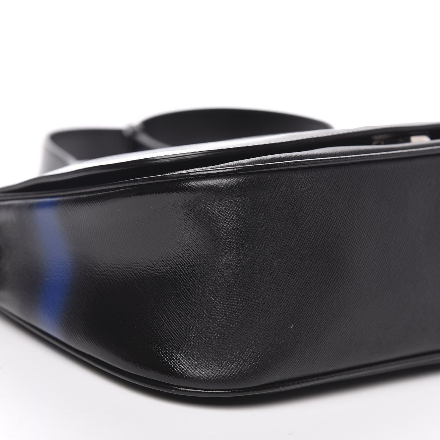 Grained Calfskin Stripe Dune Flap Black