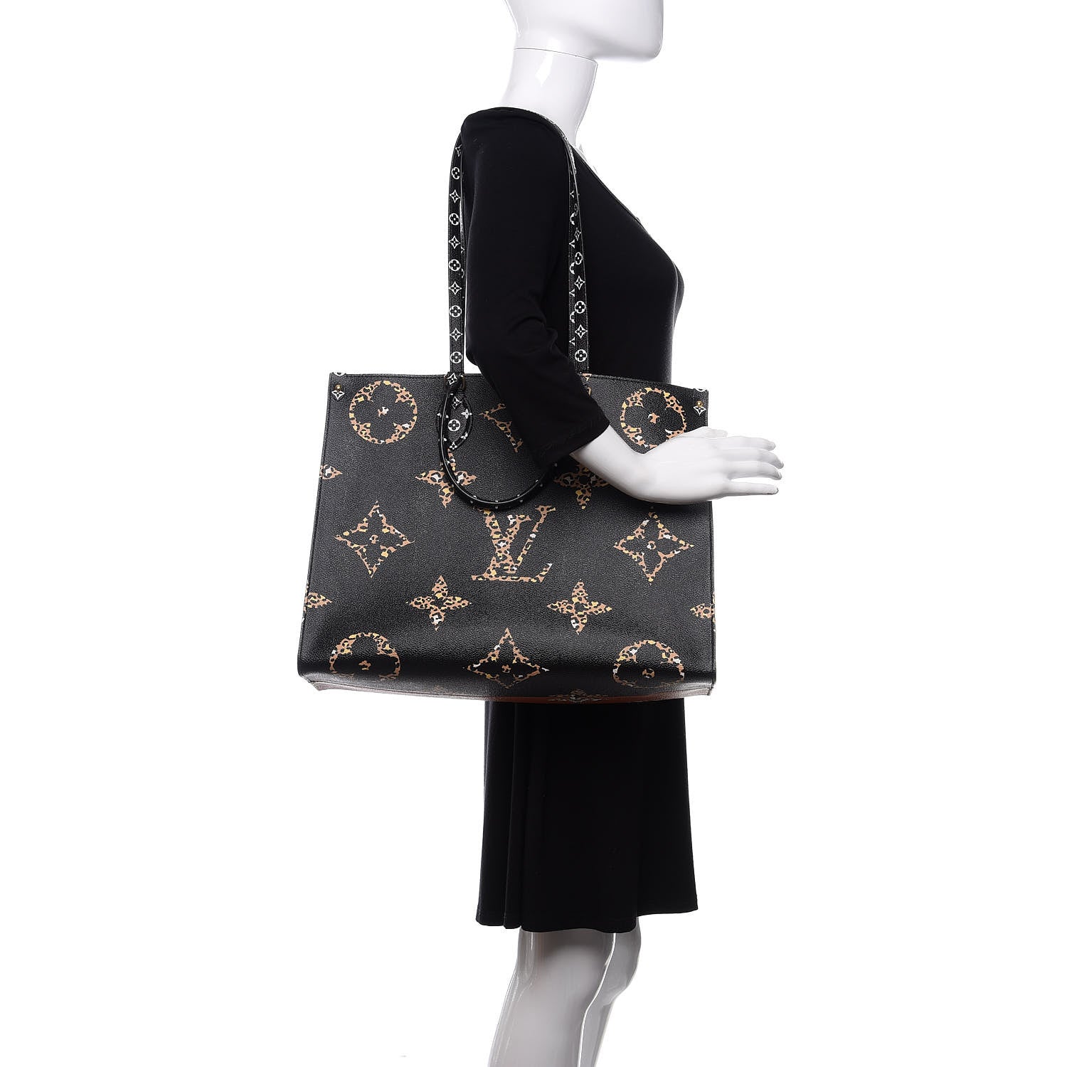 Louis Vuitton Monogram Giant Jungle Onthego GM Black 2 of 11