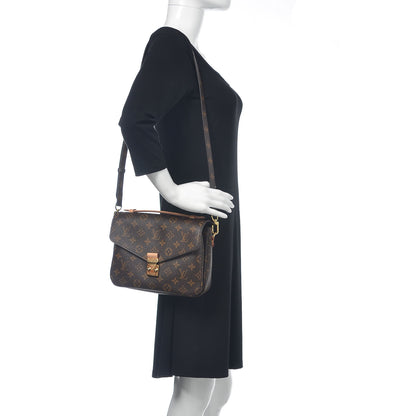 Louis Vuitton Monogram Pochette Metis 2 of 9