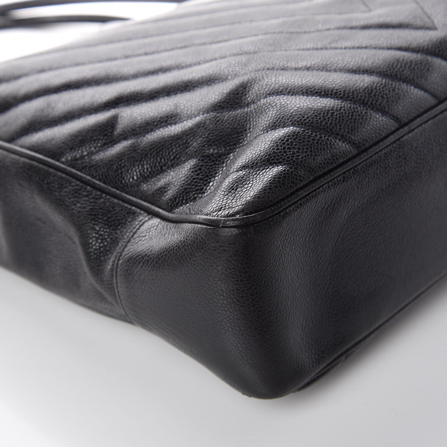 Caviar Chevron Quilted Shoulder Bag Black