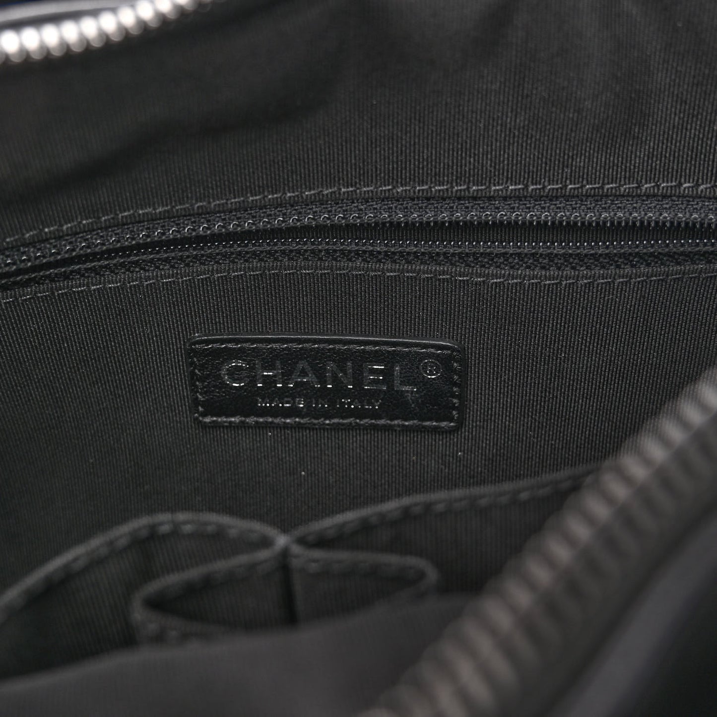 Aged Calfskin Quilted Medium Gabrielle Hobo So Black