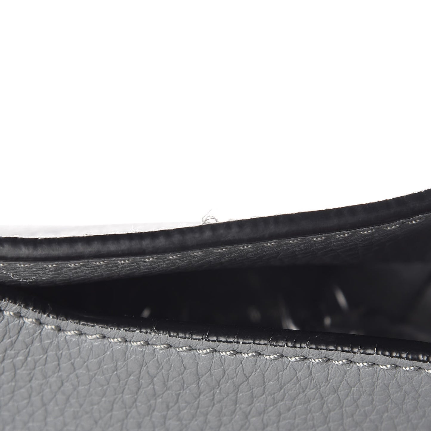 Pebbled Calfskin Large Rockstud Flip-Lock Messenger Bag Light Stone