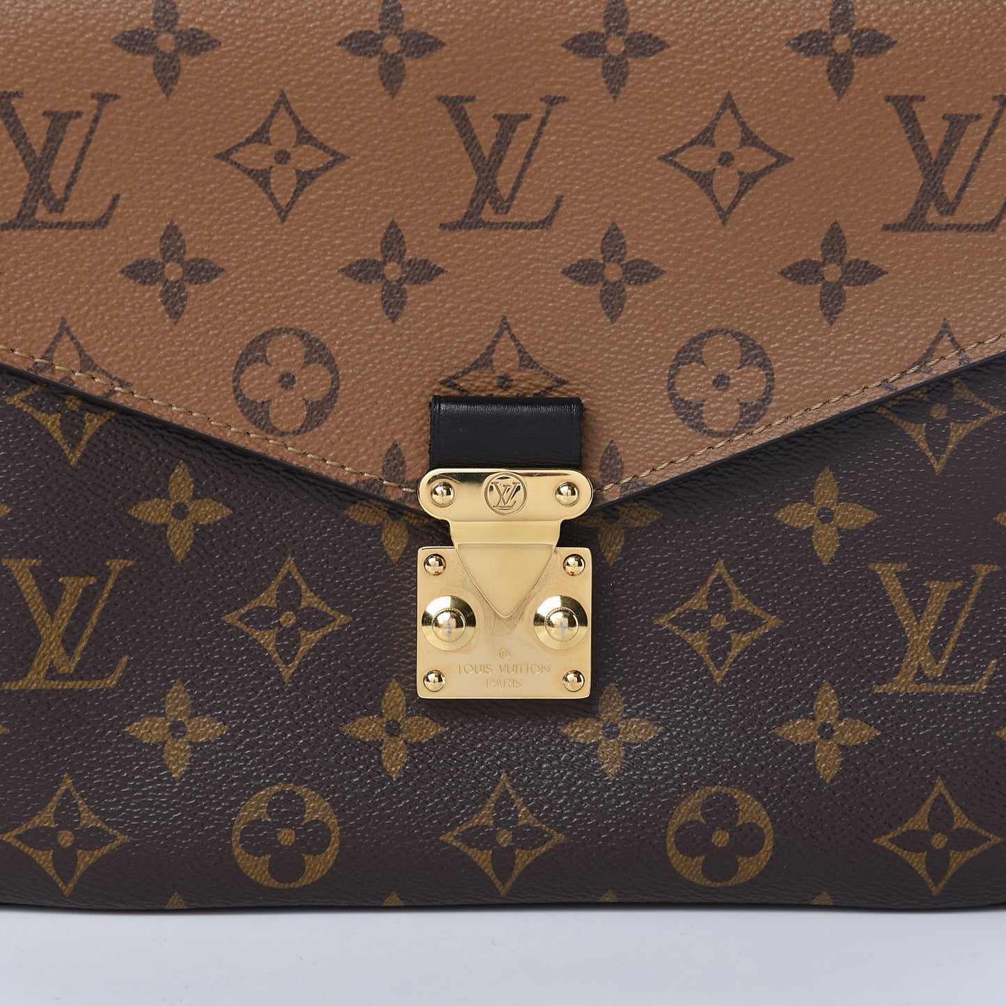 Reverse Monogram Pochette Metis