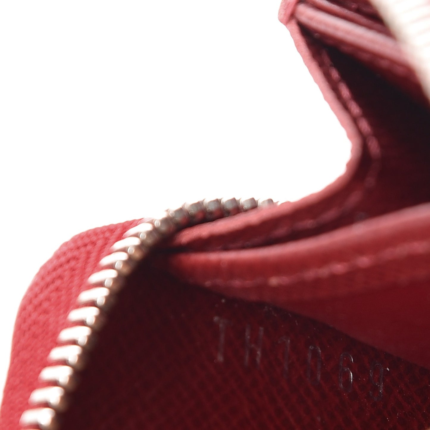 Epi Zippy Coin Purse Rubis