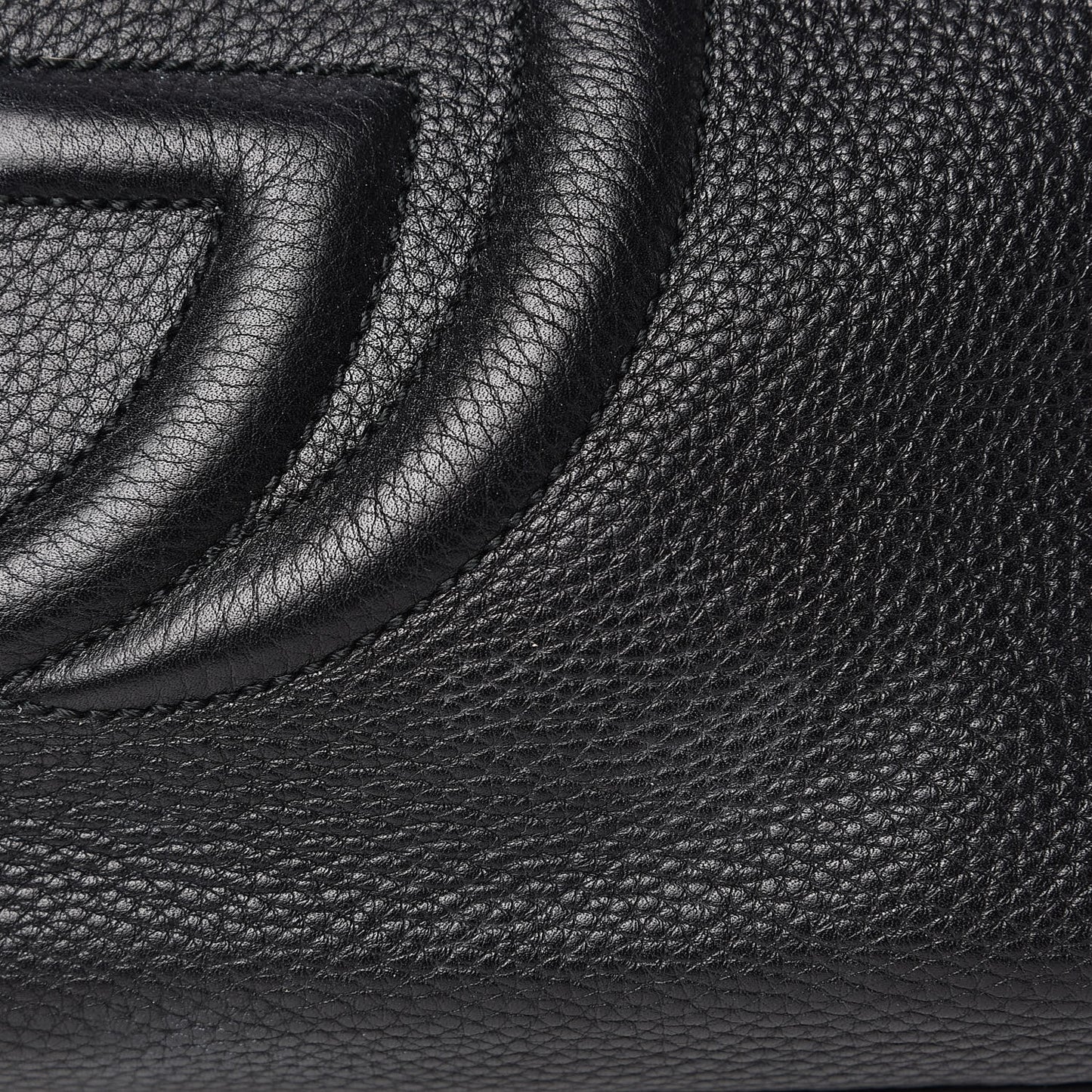 Pebbled Calfskin Medium Soho Chain Shoulder Bag Black