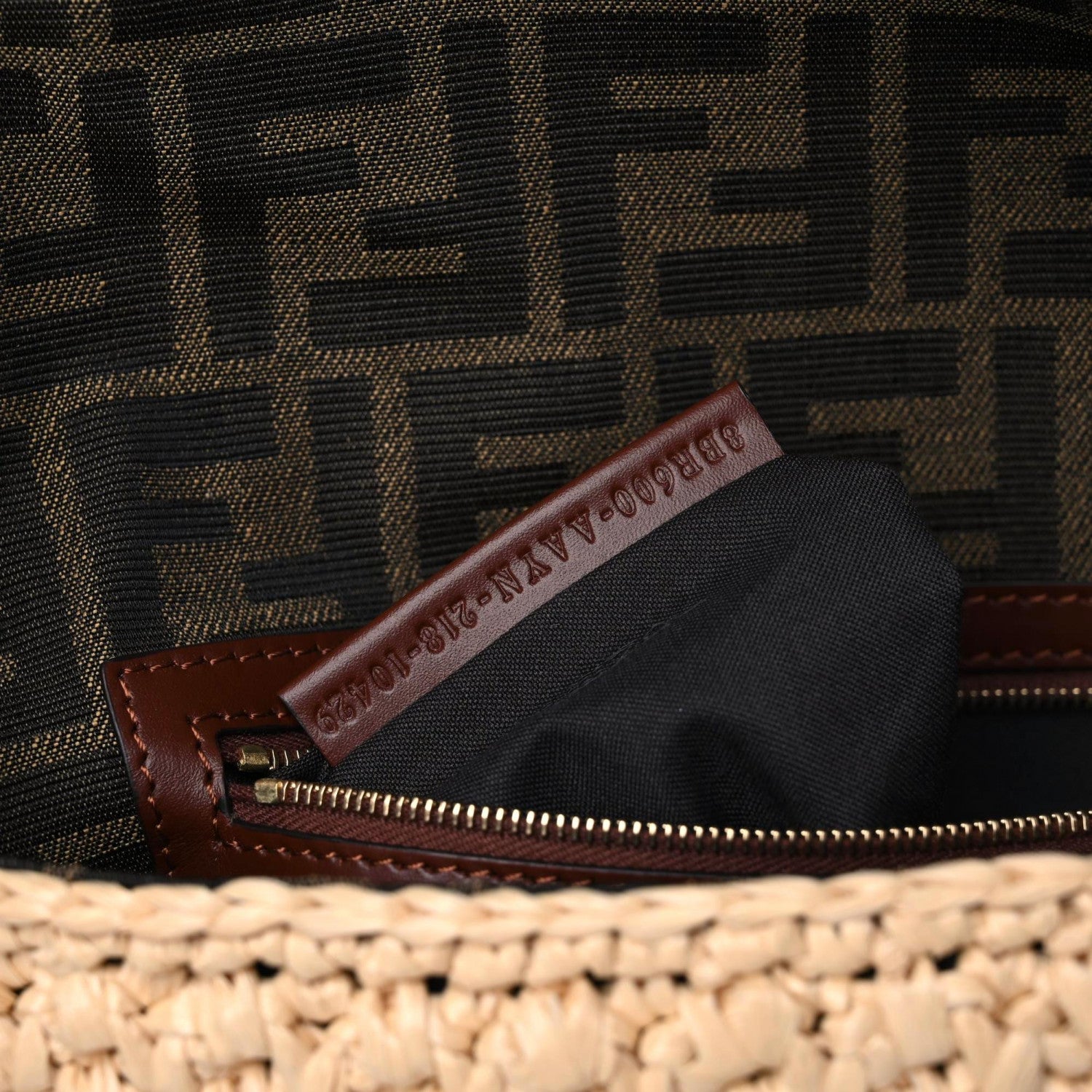 Fendi Straw Vitello King Woven Baguette Natural Ghianda 6 of 10