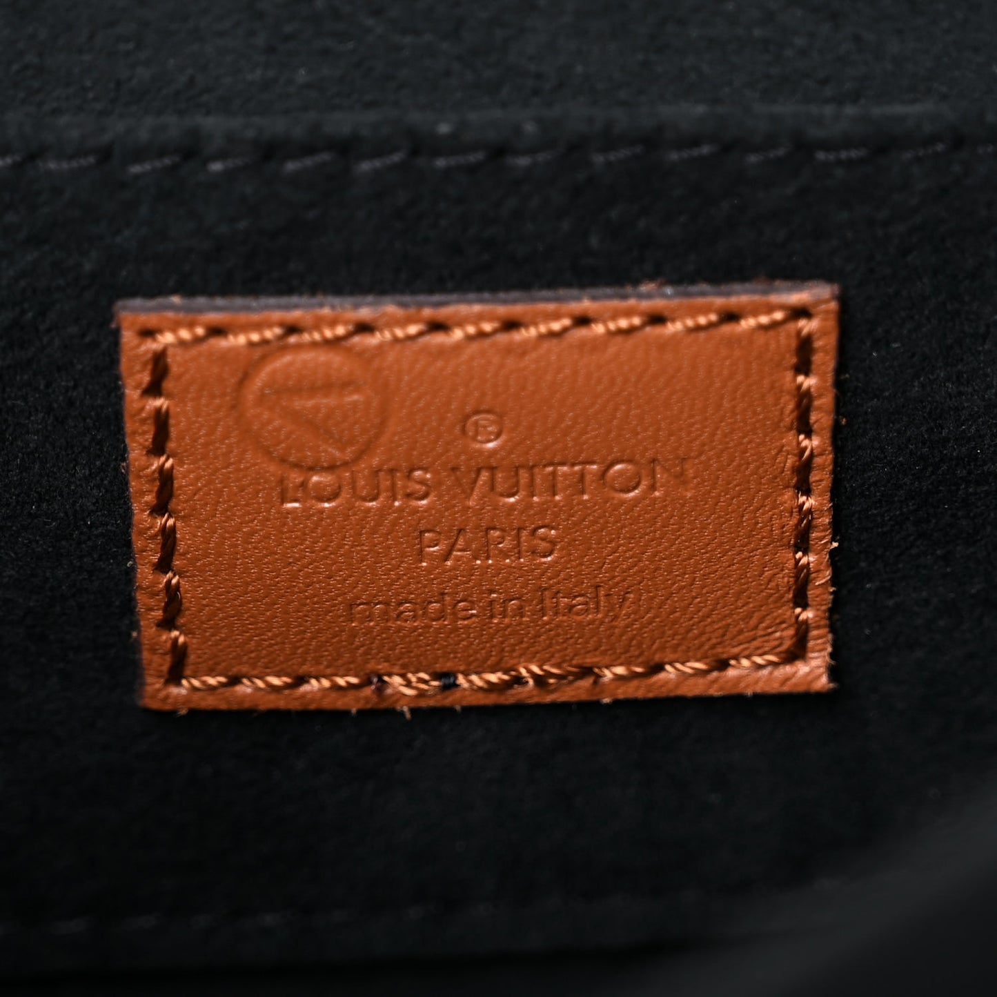 Reverse Monogram Dauphine Mini