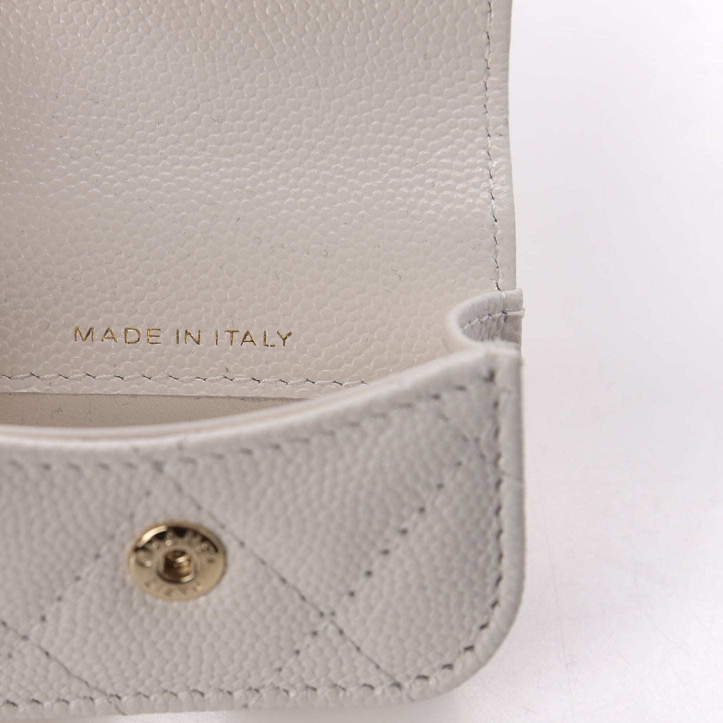 Caviar Quilted Airpods Pro Case White