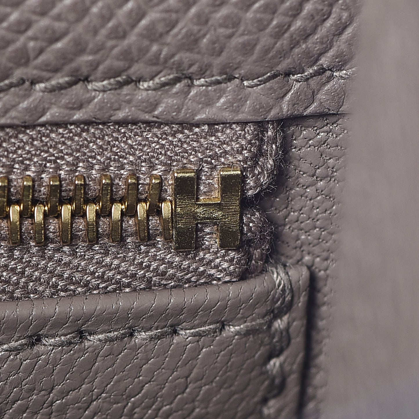 Epsom Kelly Sellier 28 Gris Asphalte
