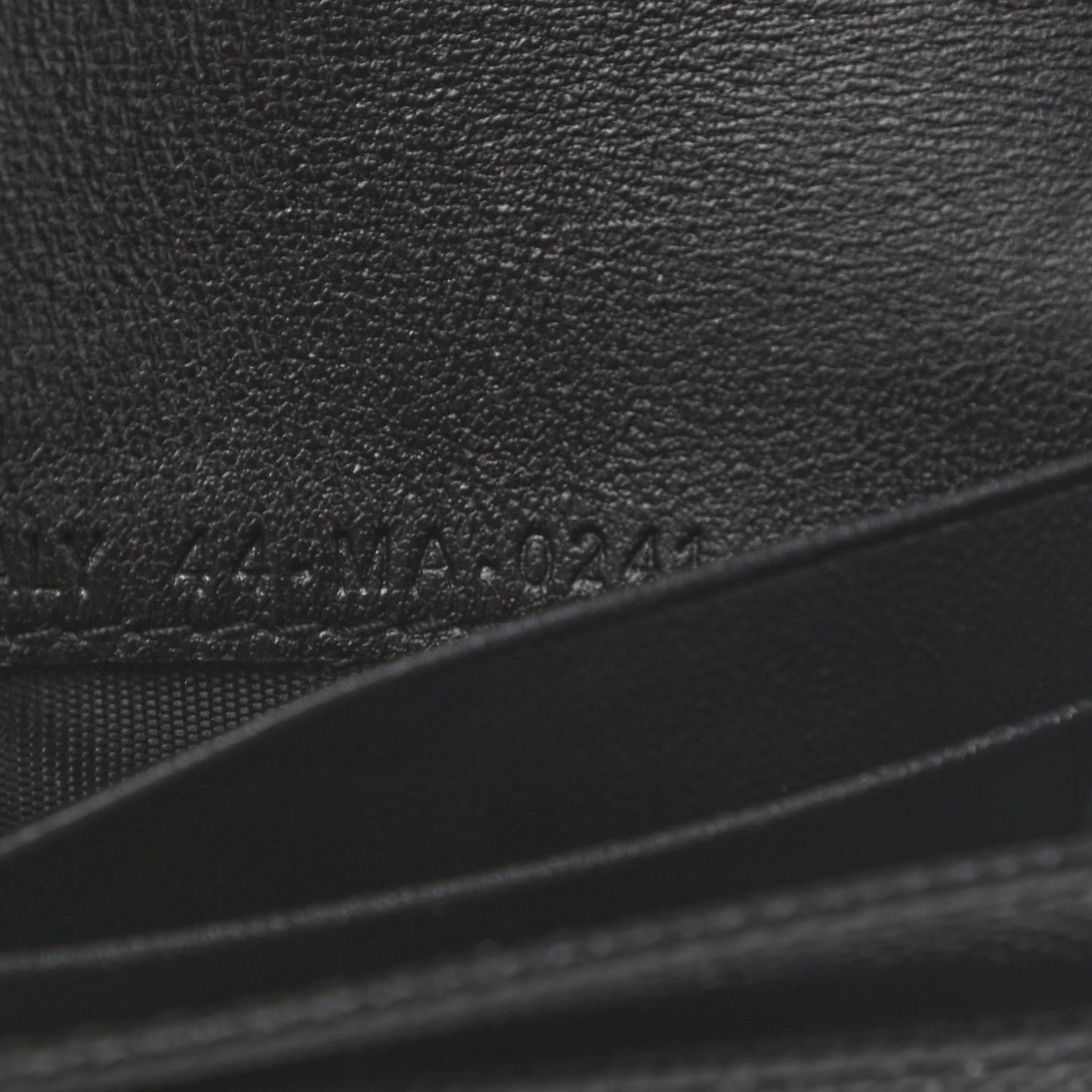 Grained Calfskin Saddle Card Holder Black