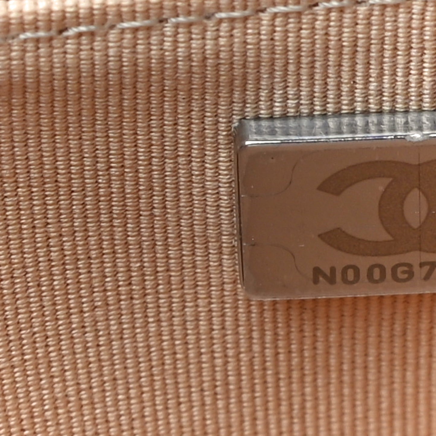 Caviar Quilted Wallet On Chain WOC Beige