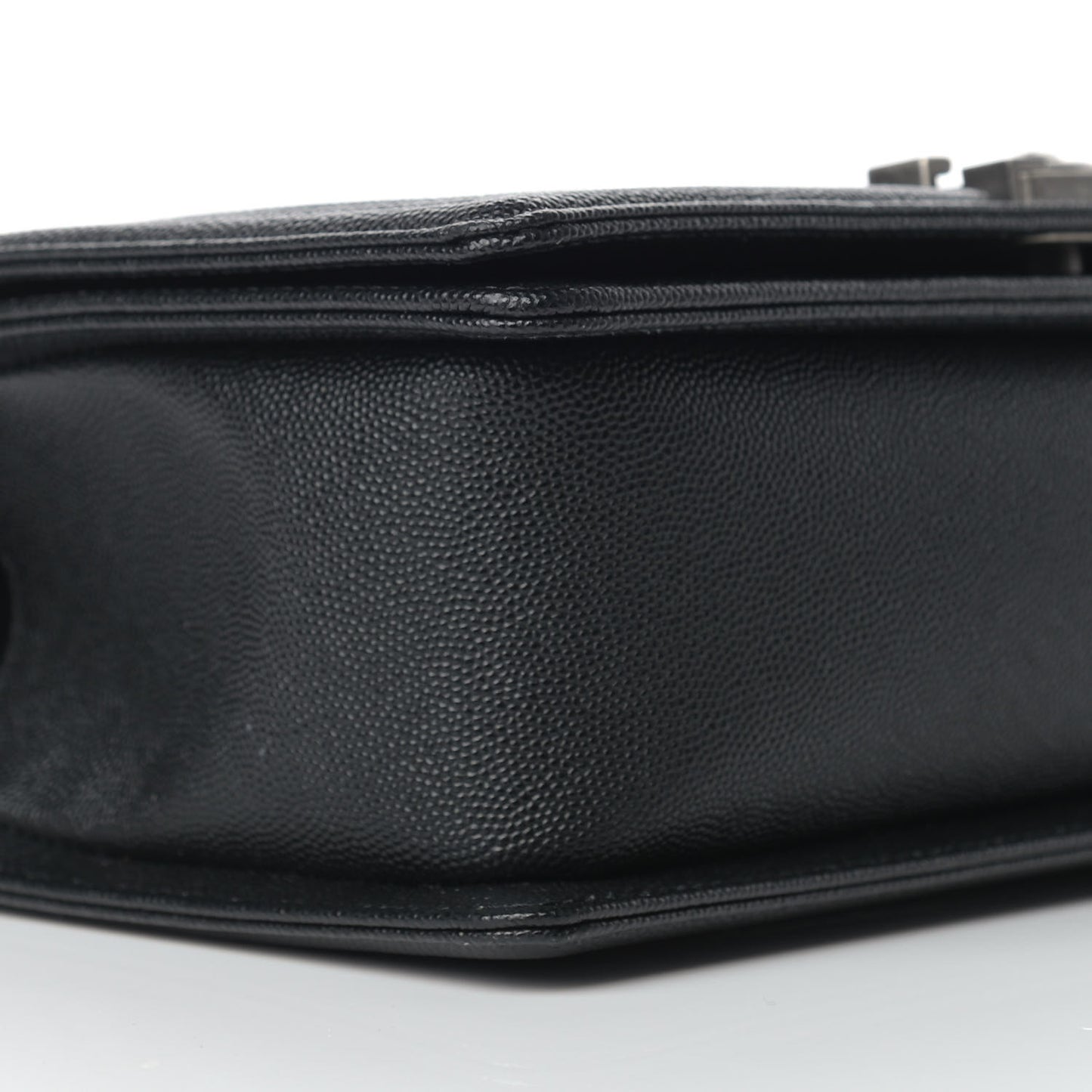 Caviar Quilted Medium Boy Flap Black