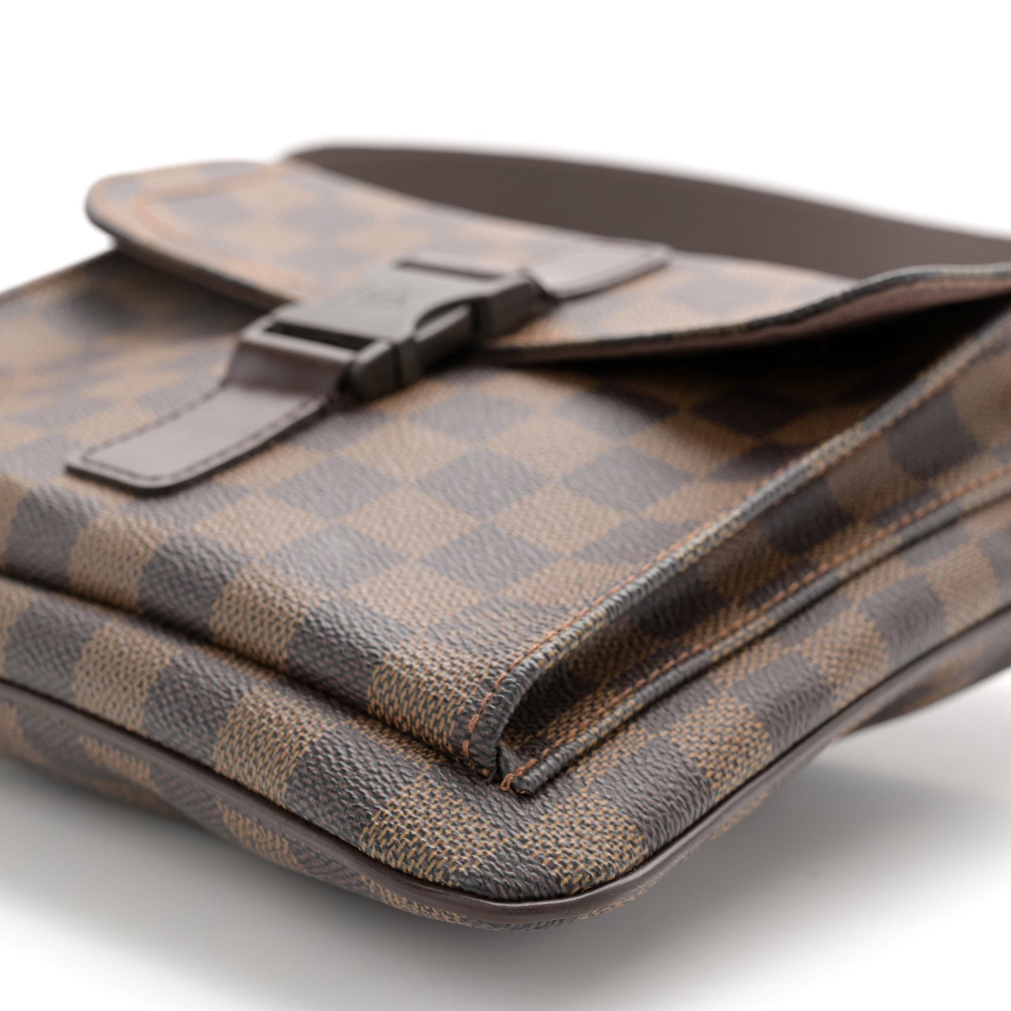 Damier Ebene Pochette Melville