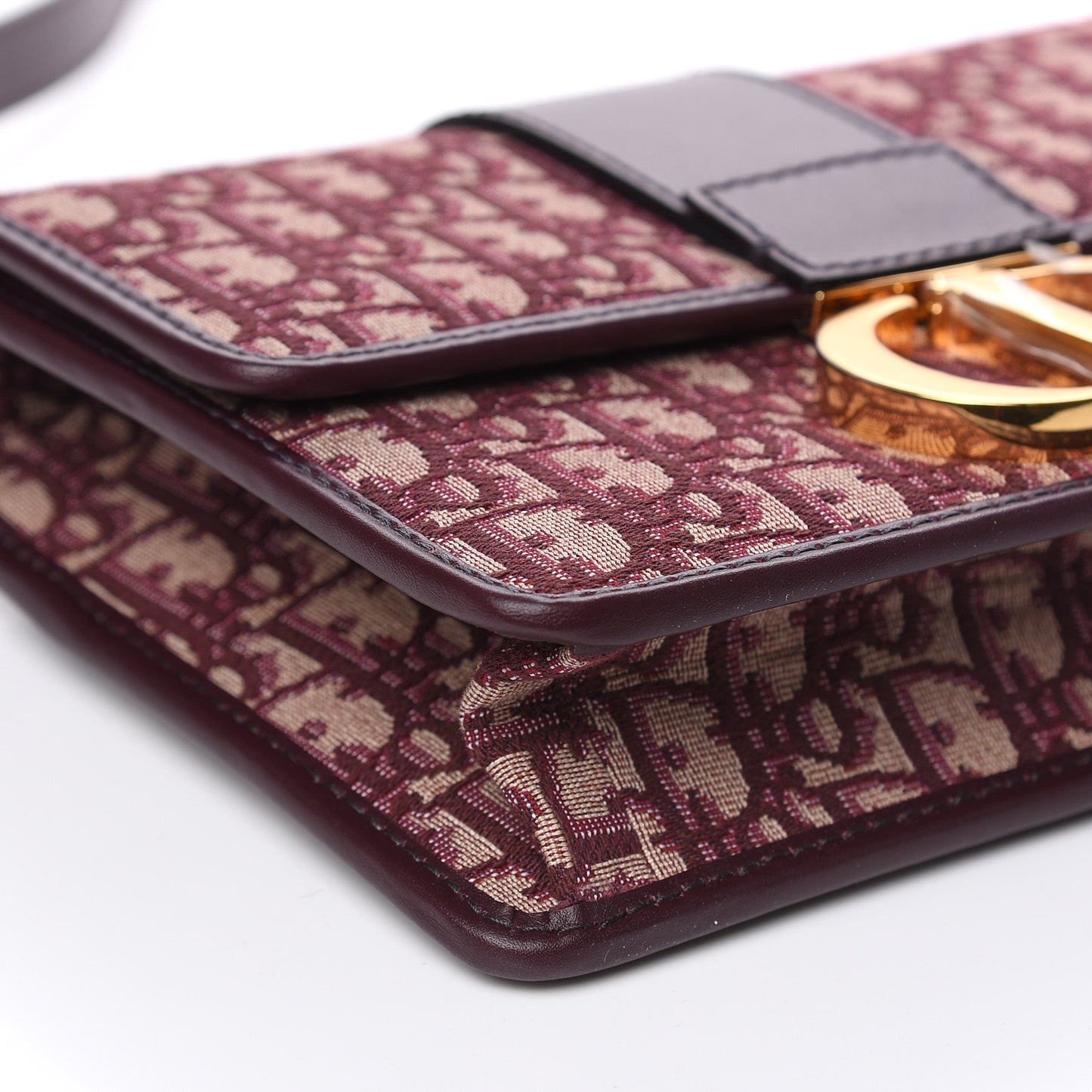 Oblique 30 Montaigne Flap Bag Burgundy