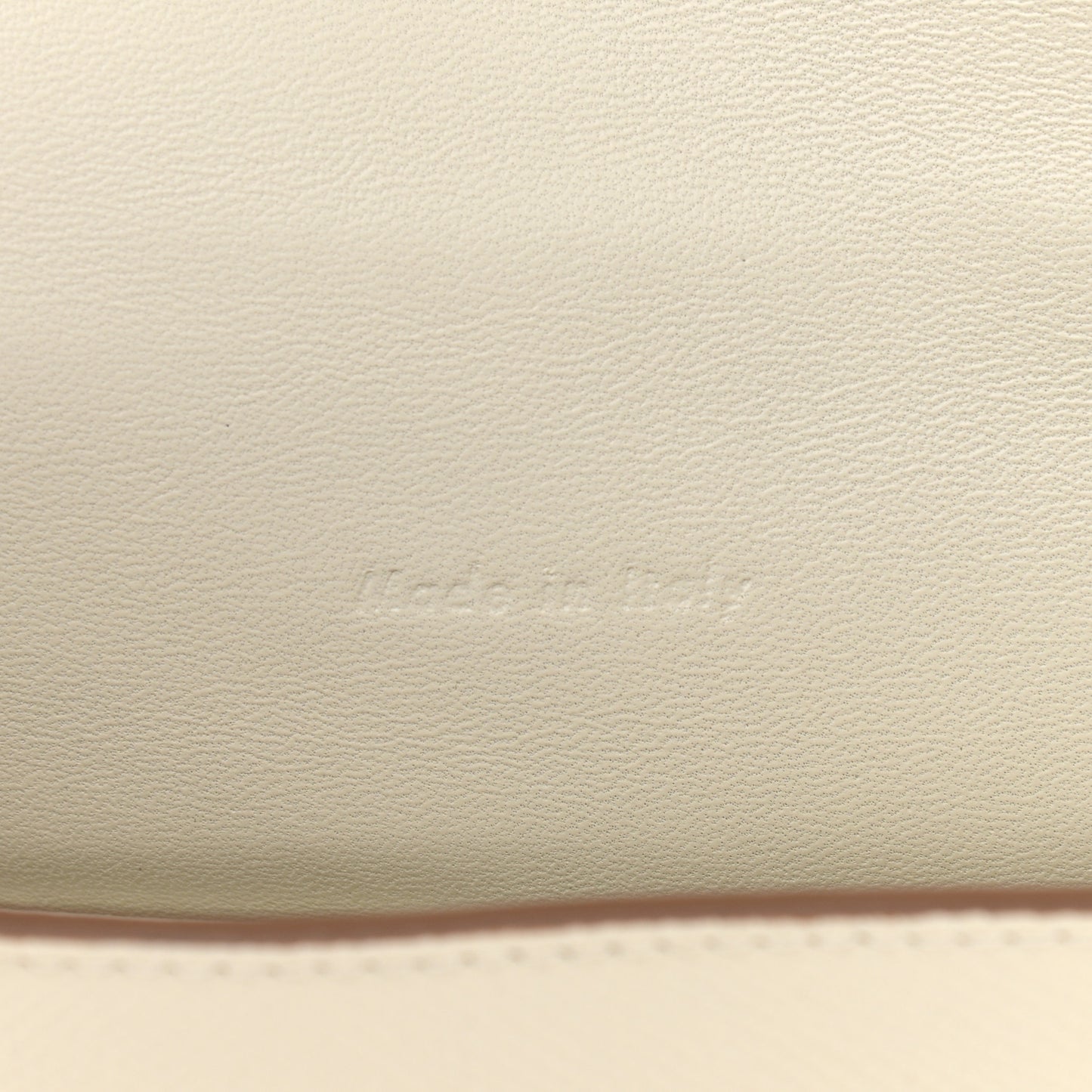 Grained Calfskin Medium Trotteur White