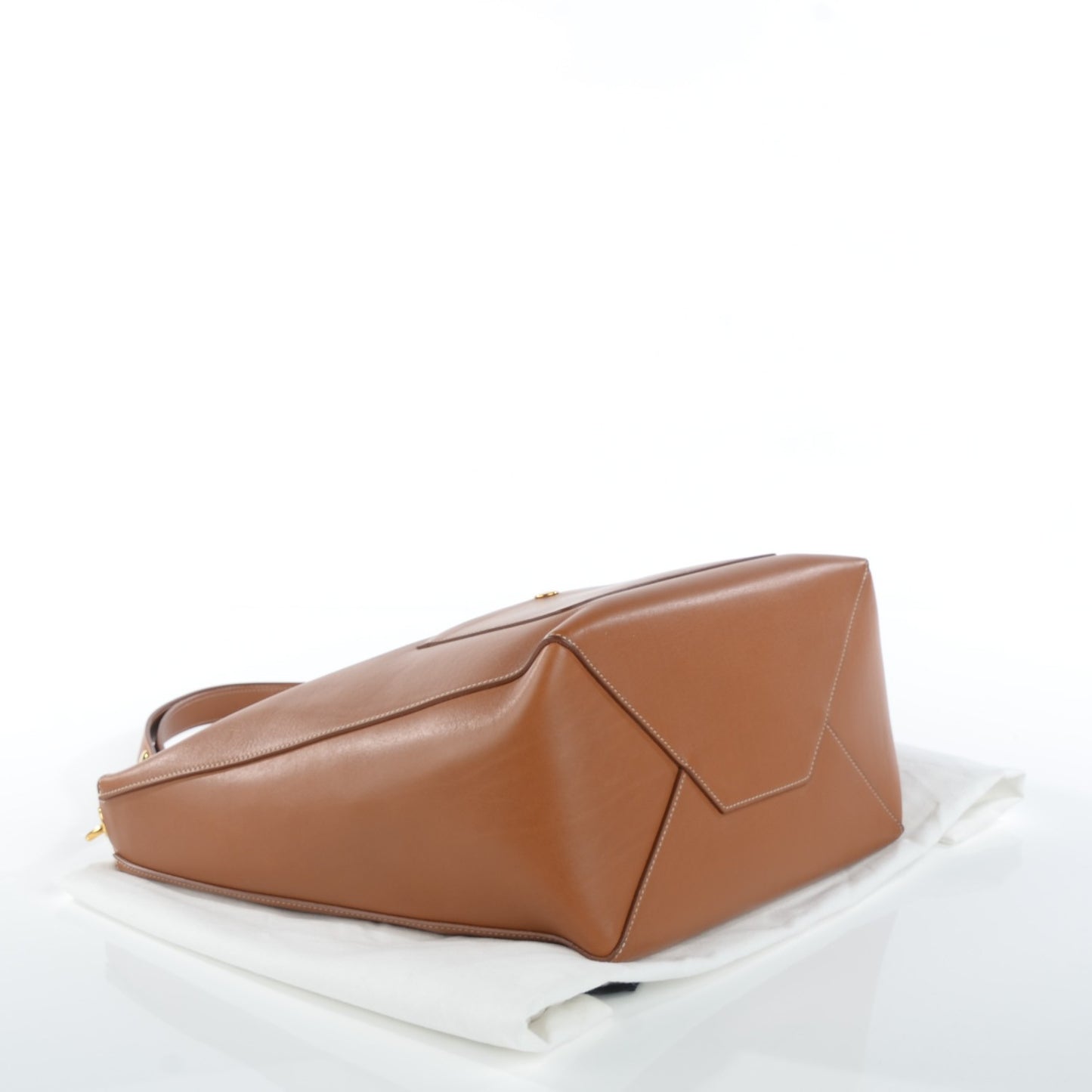 Natural Calfskin Medium Zipped Hobo Tan