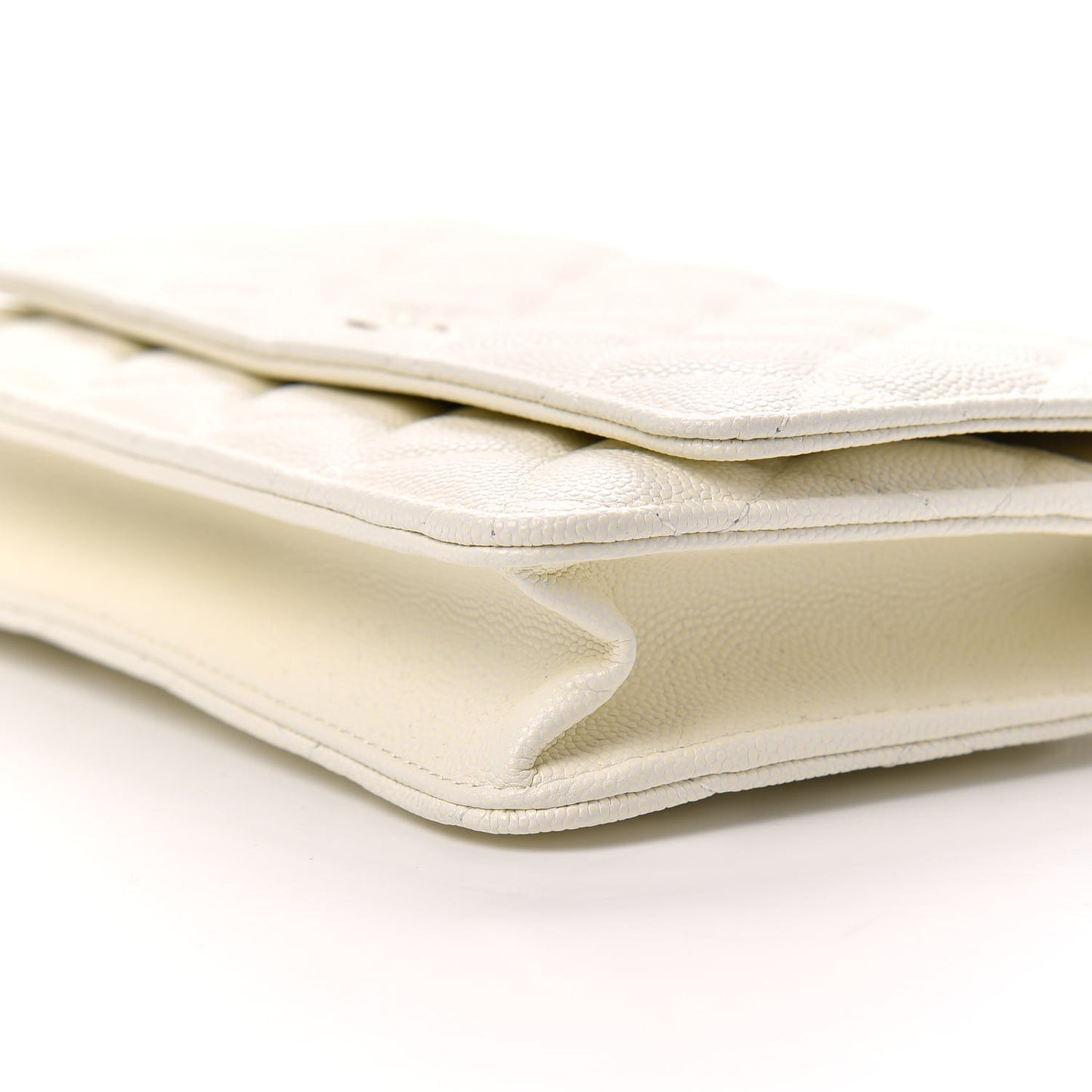 Caviar Quilted Wallet On Chain WOC White