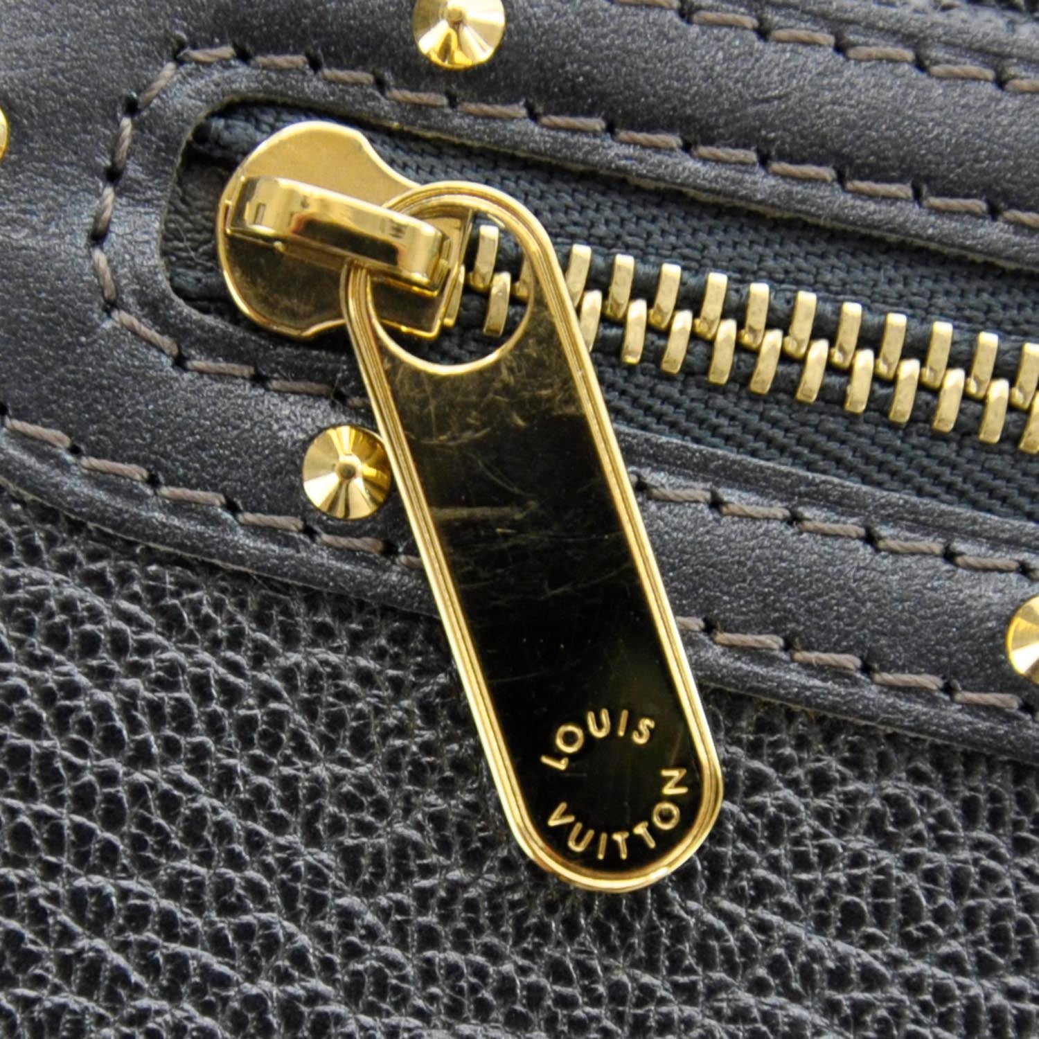 Louis Vuitton Suhali Zippy Wallet Black 7 of 14