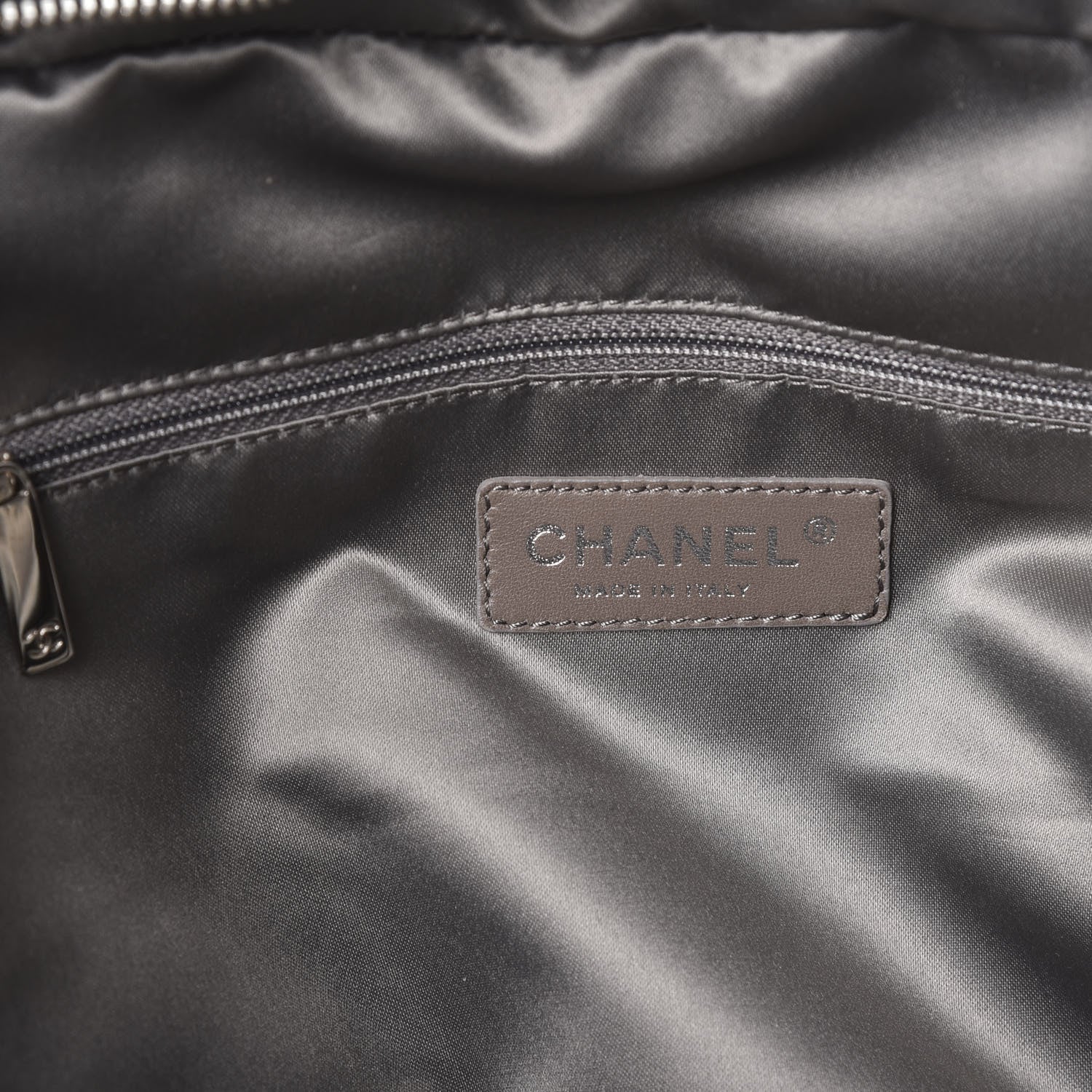 Chanel Glazed Caviar Pocket In The City Tote Black 8 of 10