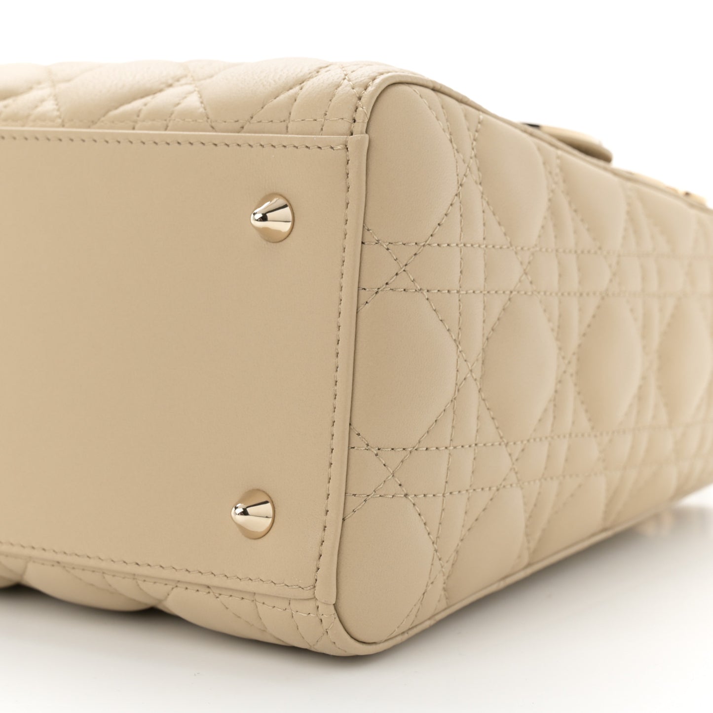 Lambskin Cannage Medium Lady Dior Beige