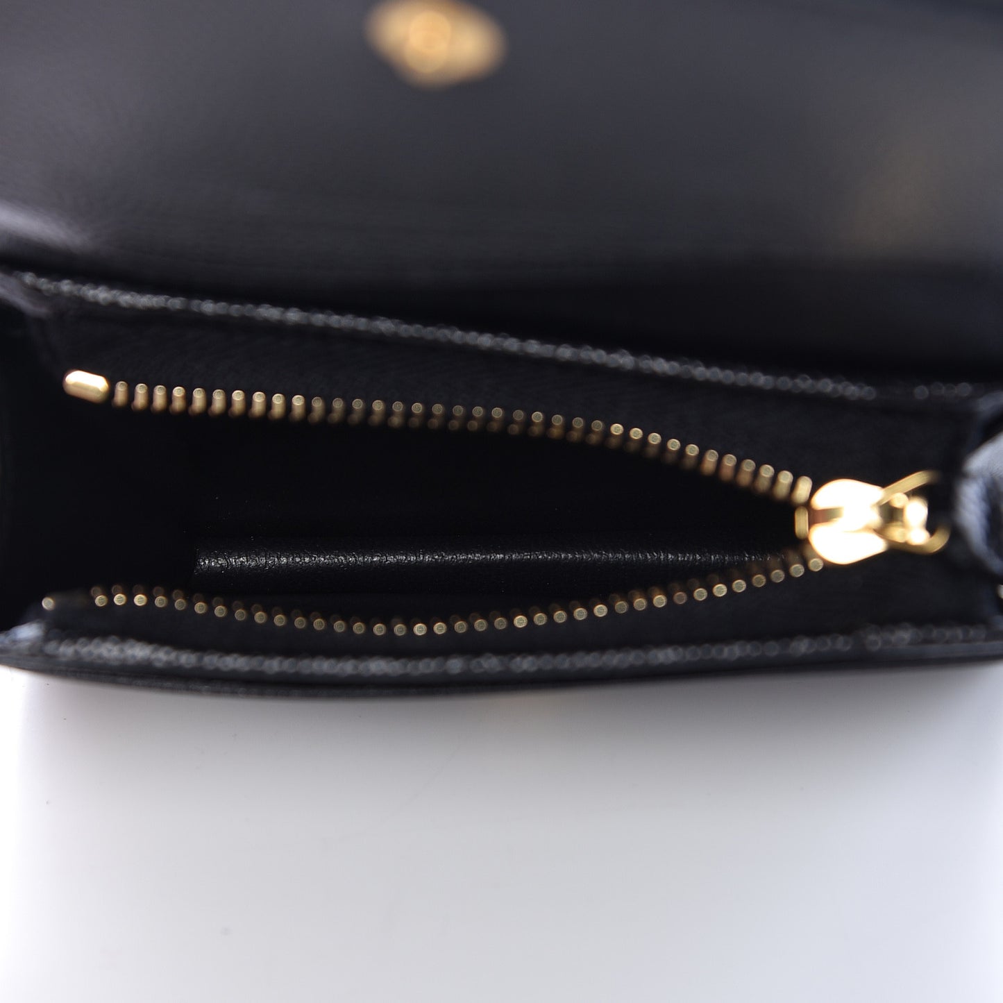 Grain De Poudre Matelasse Chevron Monogram Card Case Black