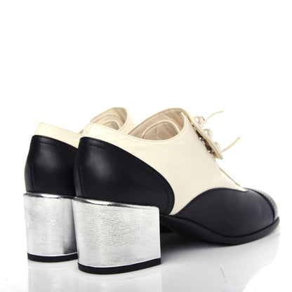 Chanel Metallic Lambskin Patent Pearl Cap Toe Lace Up Oxfords 38 Black Beige Silver 4 of 11