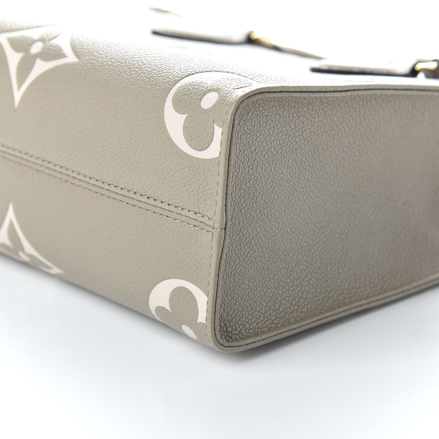 Louis Vuitton Empreinte Monogram Giant Onthego PM Tourterelle Creme 10 of 10
