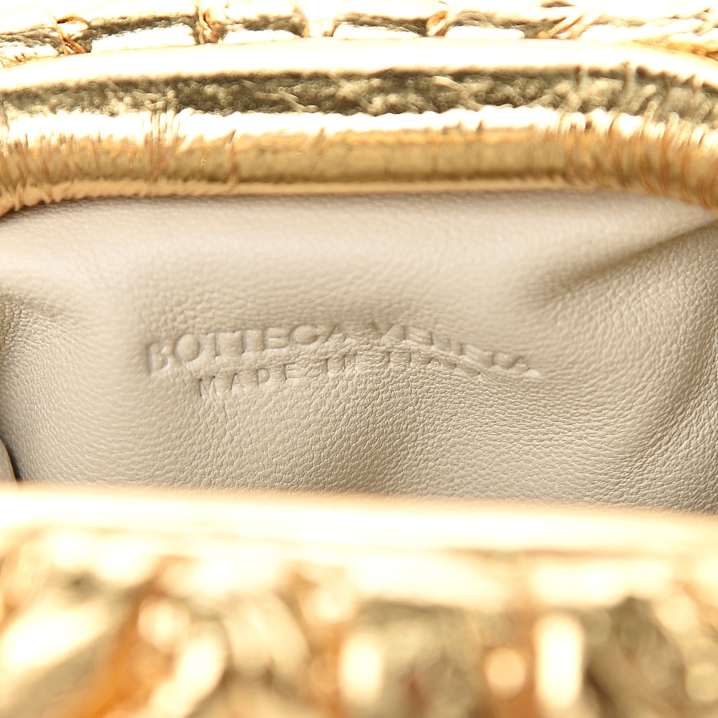 Metallic Crinkled Lambskin Coin Purse Oro