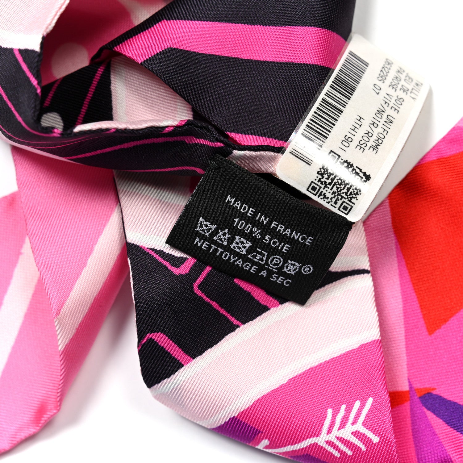 Hermes Silk Jeu de Soie Uniforme Twilly Rose Vif Black Rose 4 of 6