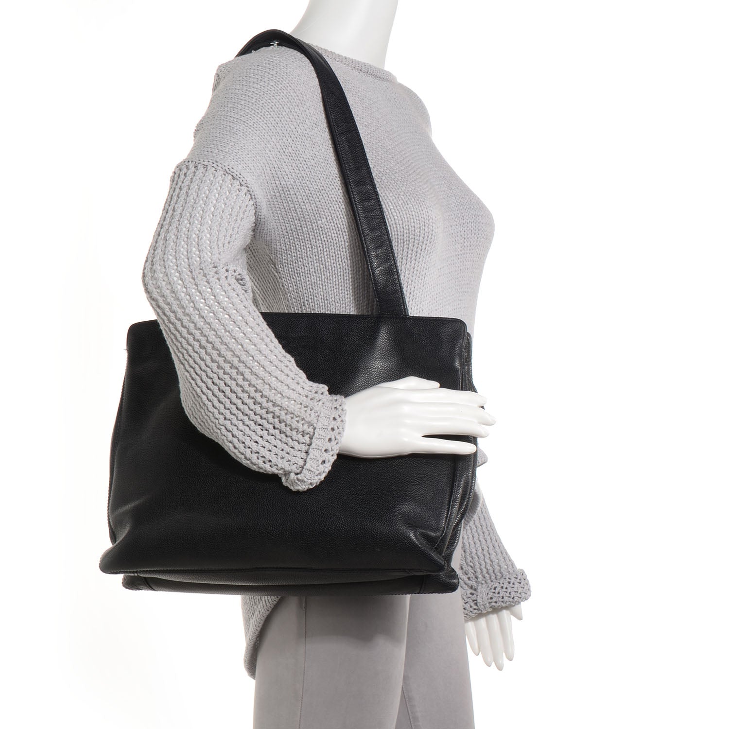 Chanel Caviar CC Shoulder Bag Black 2 of 8