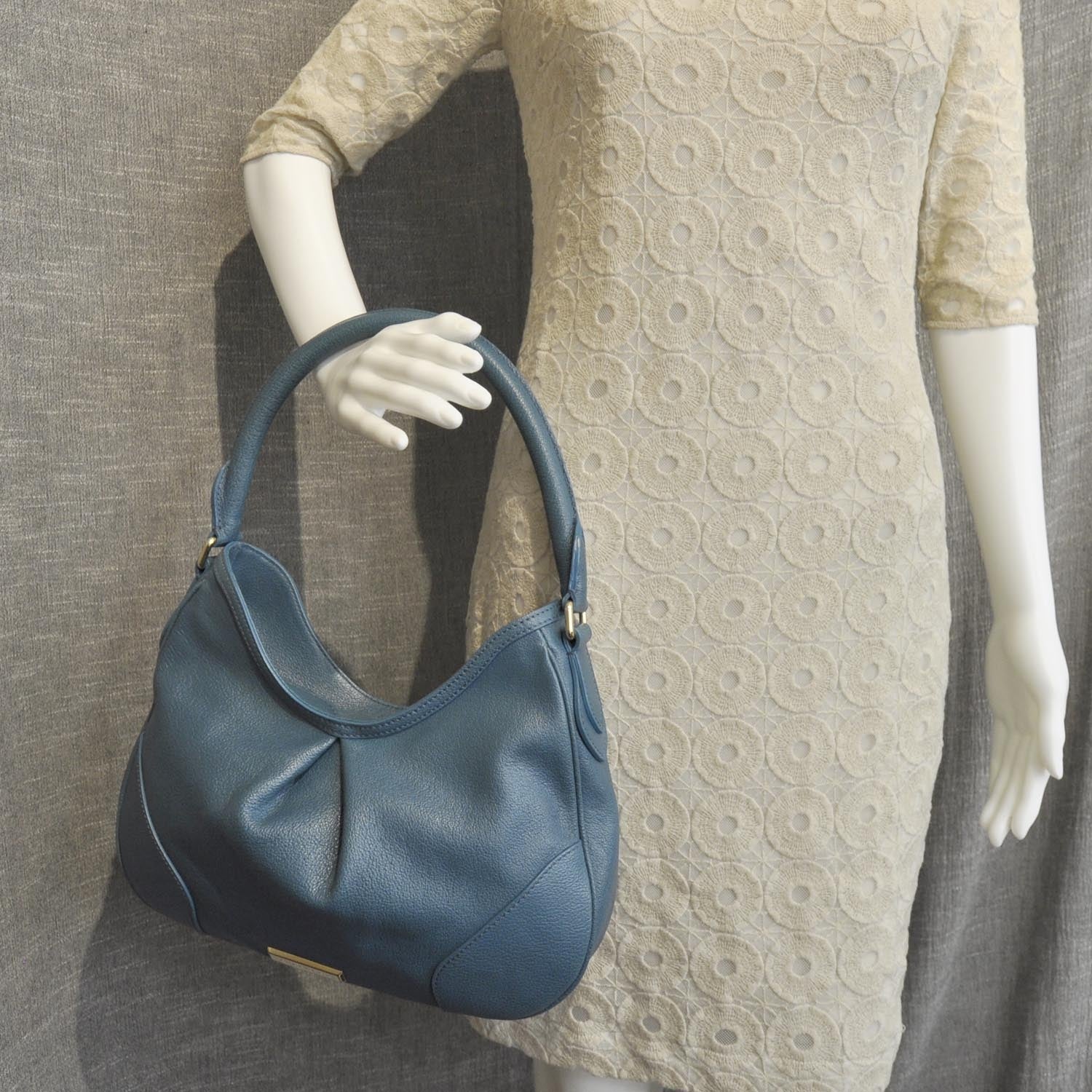 Burberry Leather Hernville Small Hobo Kingfisher Blue 3 of 10