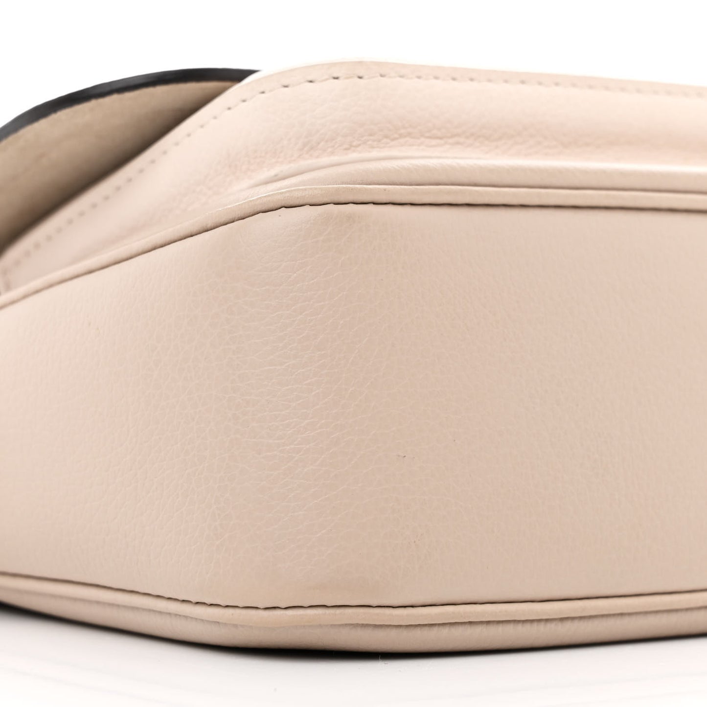 Grained Calfskin Lockme Tender Greige