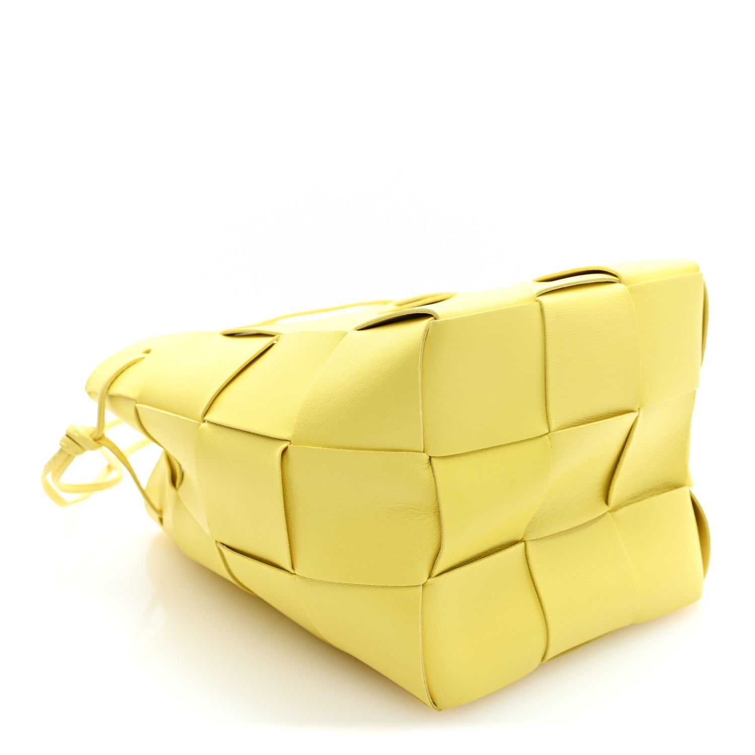 Bottega Veneta Lambskin Maxi Intrecciato Small Cassette Crossbody Bucket Bag Sherbert 4 of 9
