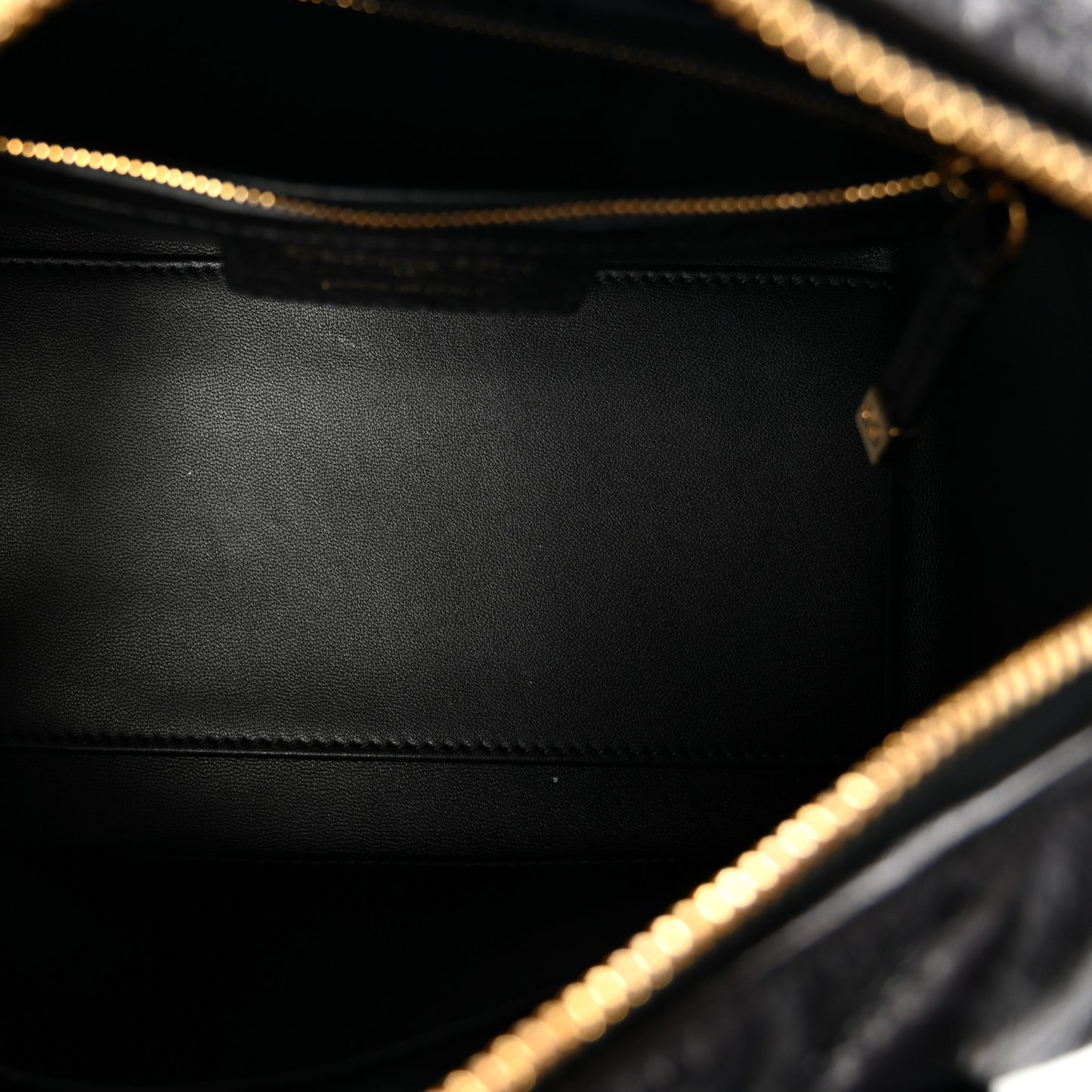 Crinkled Calfskin Macrocannage Groove 20 Bag Black