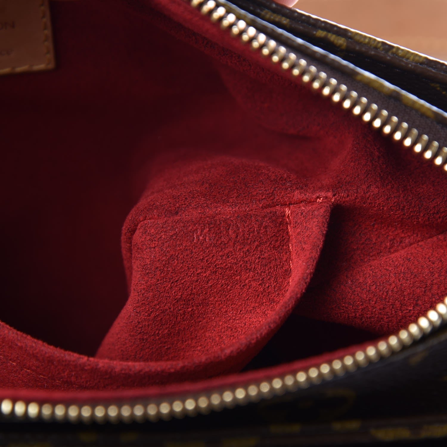 Louis Vuitton Monogram Viva-Cite GM 7 of 9