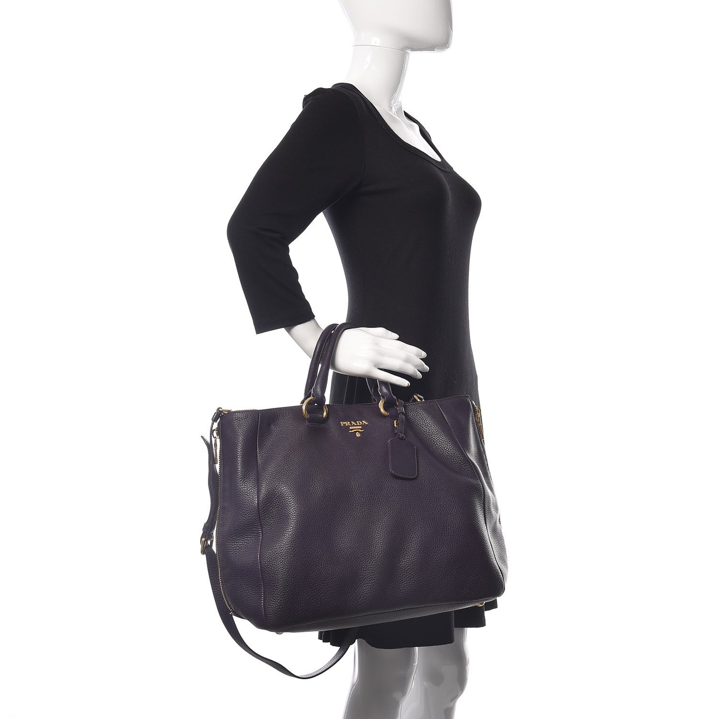 Vitello Daino Side Zip Tote Uva