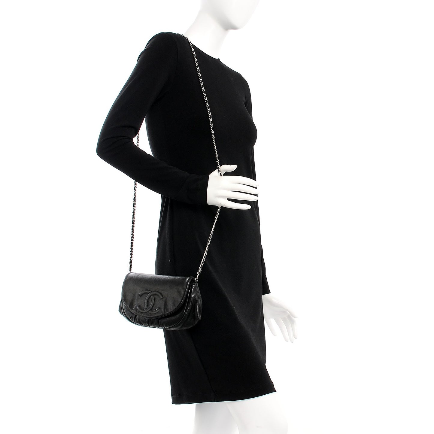 Lambskin Half Moon Wallet On Chain WOC Black