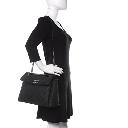 Chanel Iridescent Caviar Medium Lady Pearly Flap Black 2 of 10