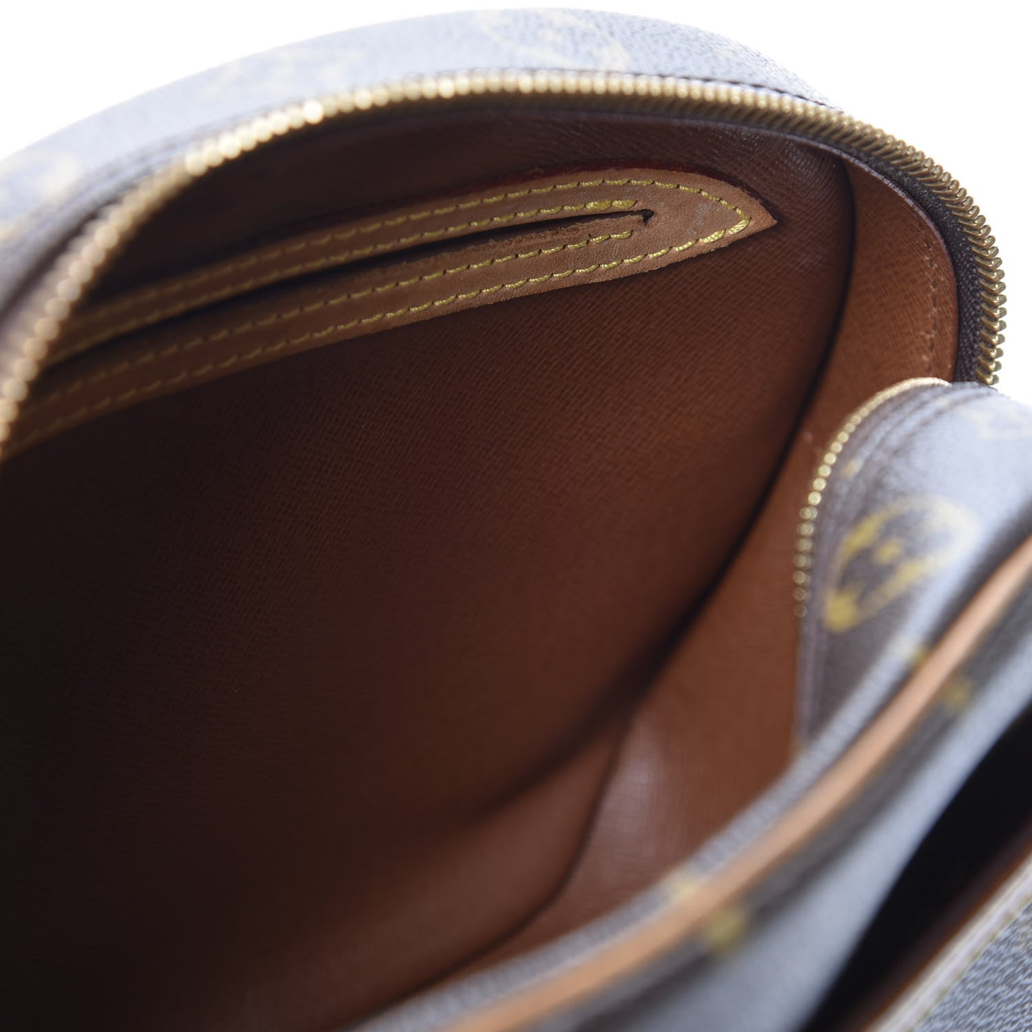 Louis Vuitton Monogram Blois 4 of 9